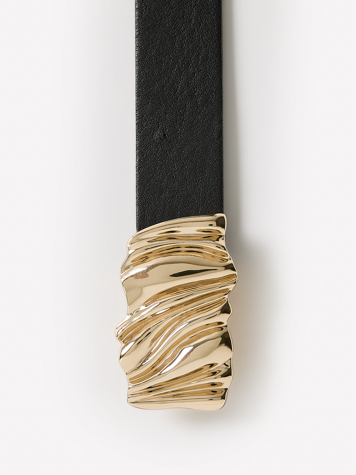 Leather Belt With Metal Buckle