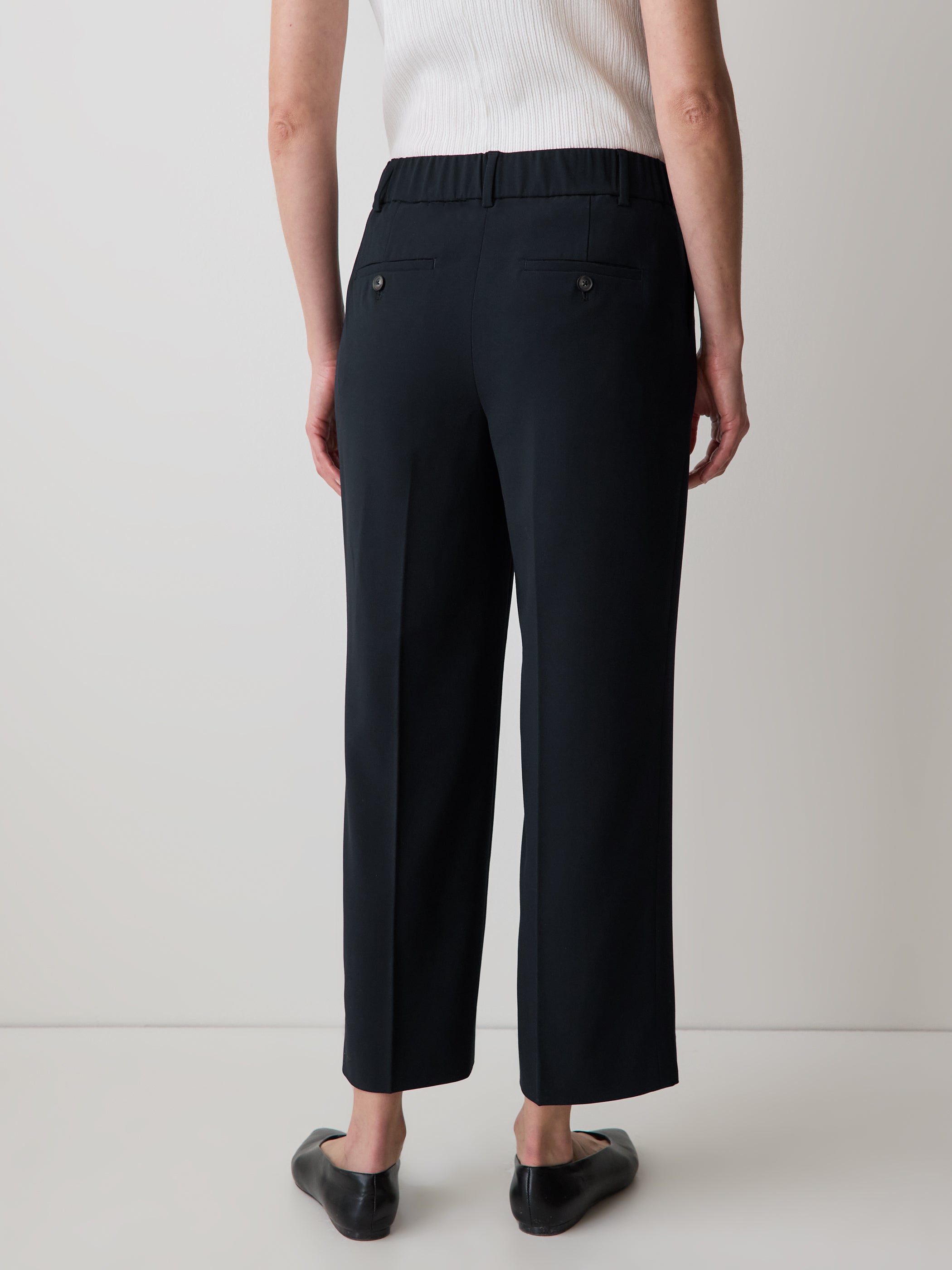 Pantalon Court Gris à Taille Mi-Haute et Jambe Droite
