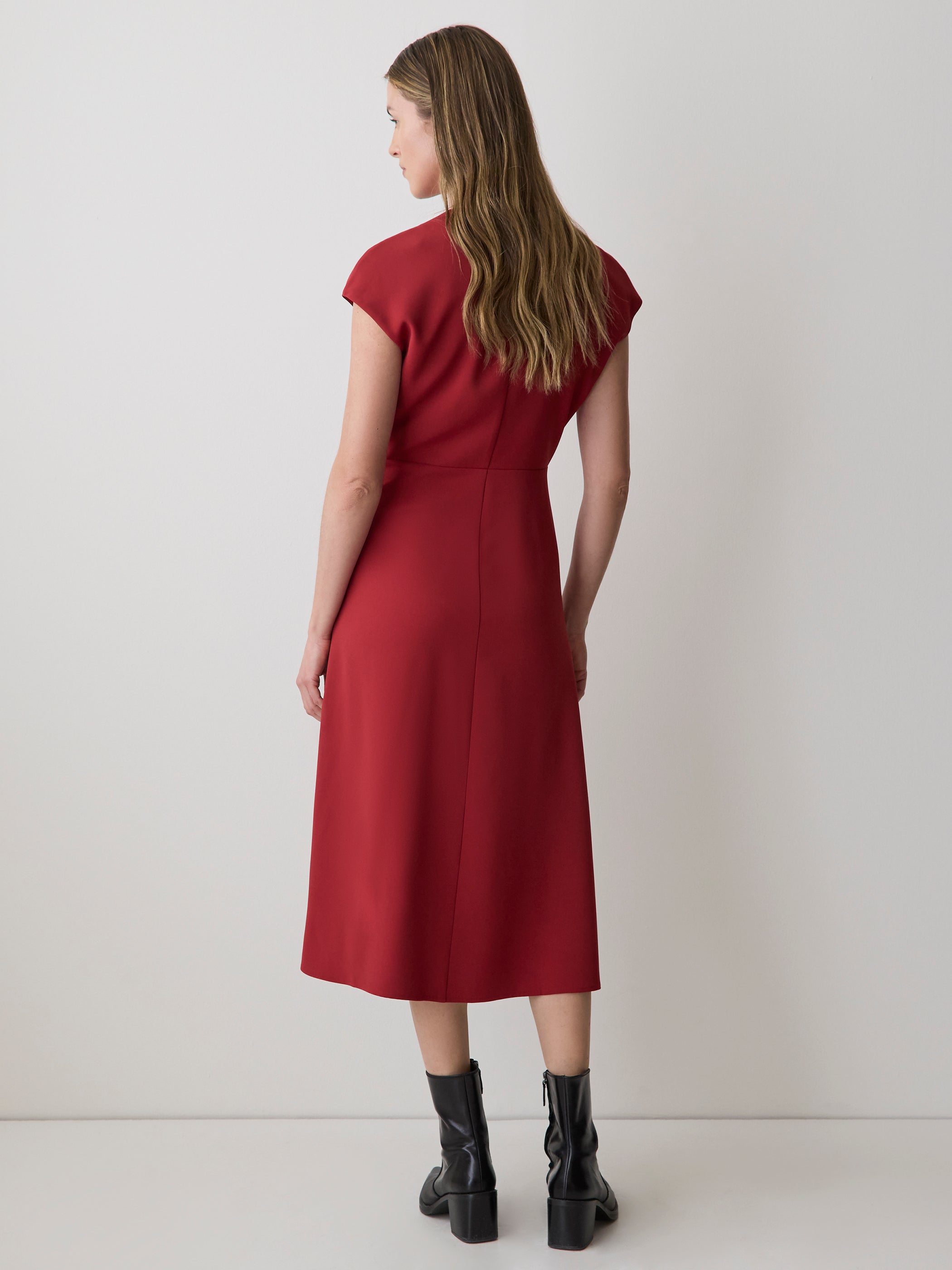Robe Midi en Sergé à Manches Très Courtes et Col V