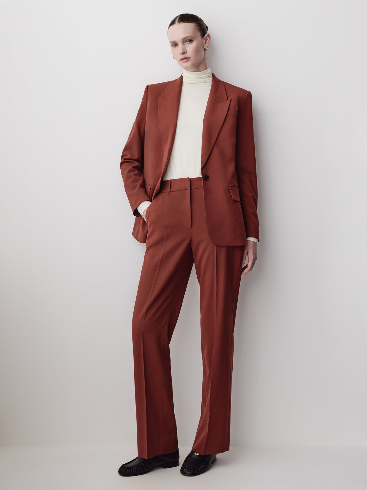 Relaxed-Fit One-Button Blazer