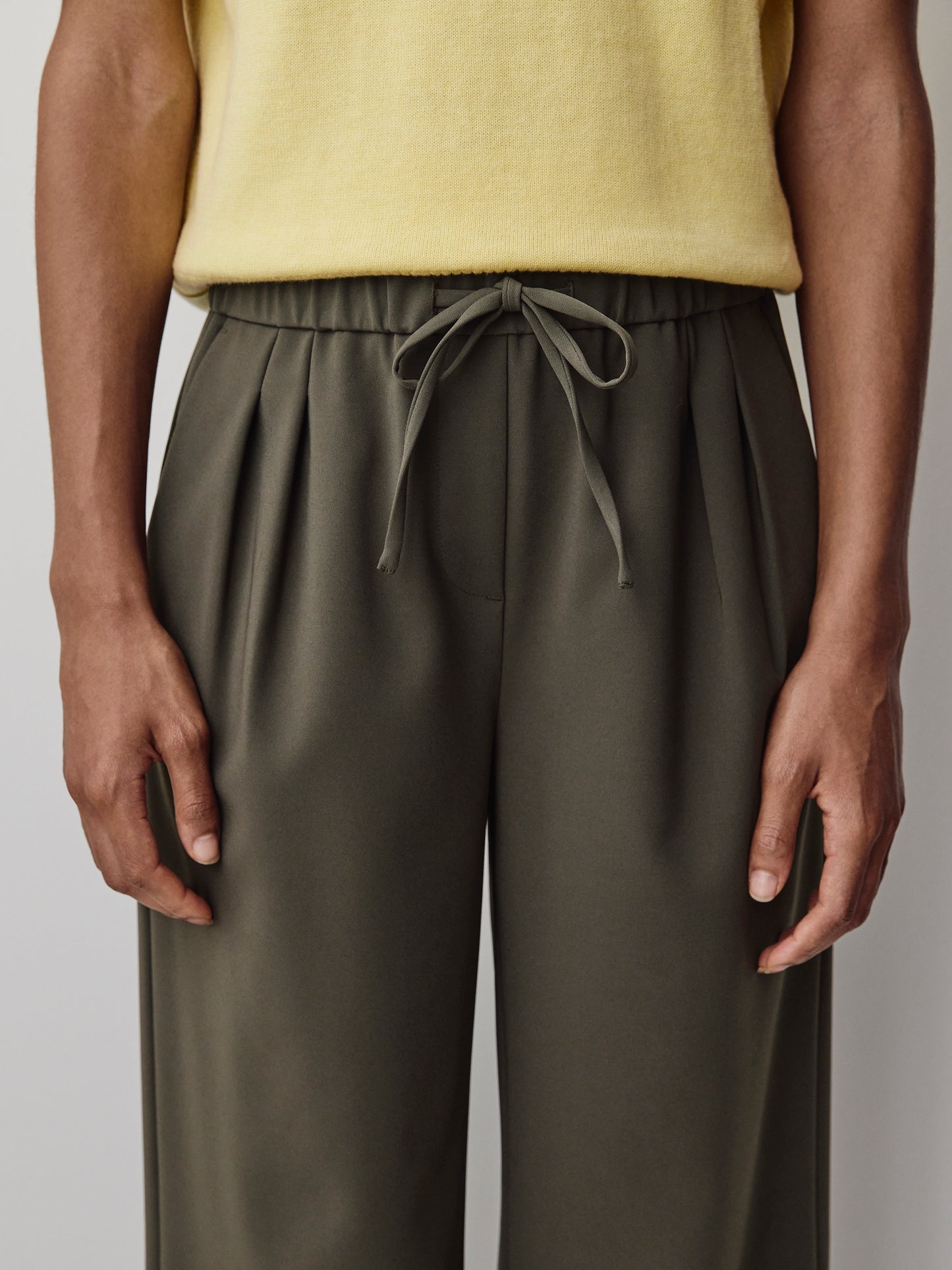 Pull-On Mid-Rise Wide-Leg Pant