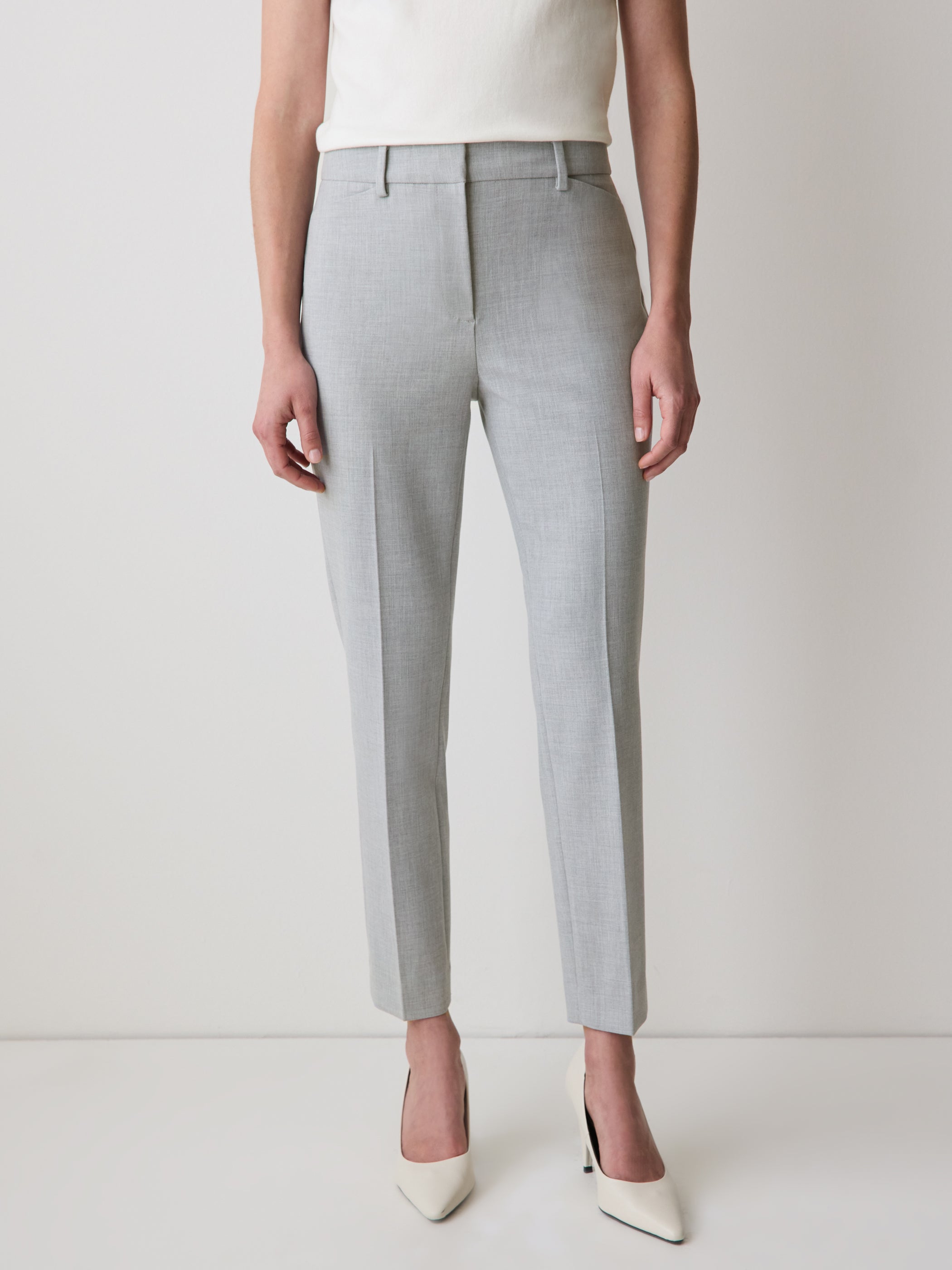 Mid-Rise Slim-Leg Signature Fit Pant