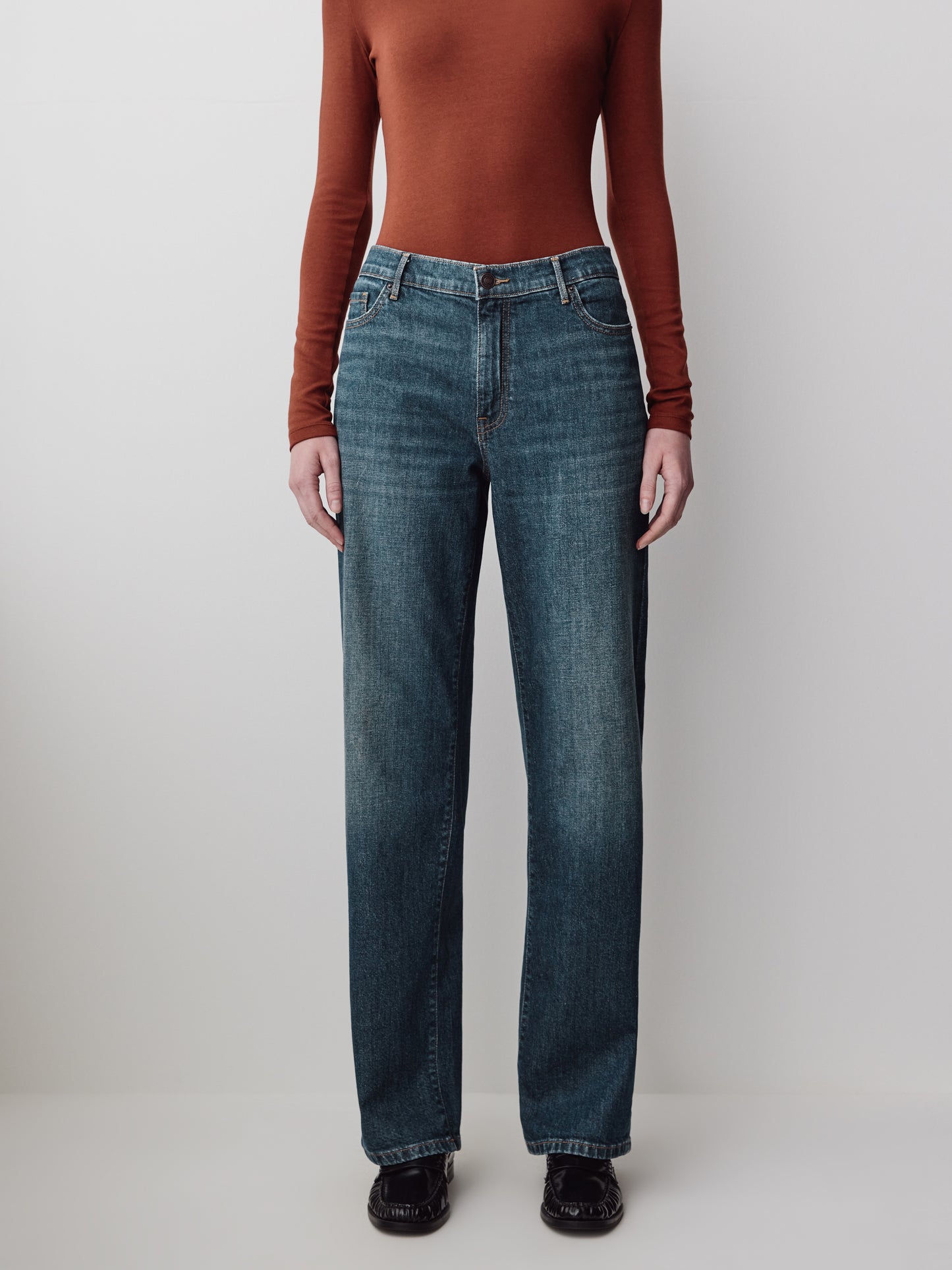 Woven Denim Pant Mid Rise Slouchy Straight Fit