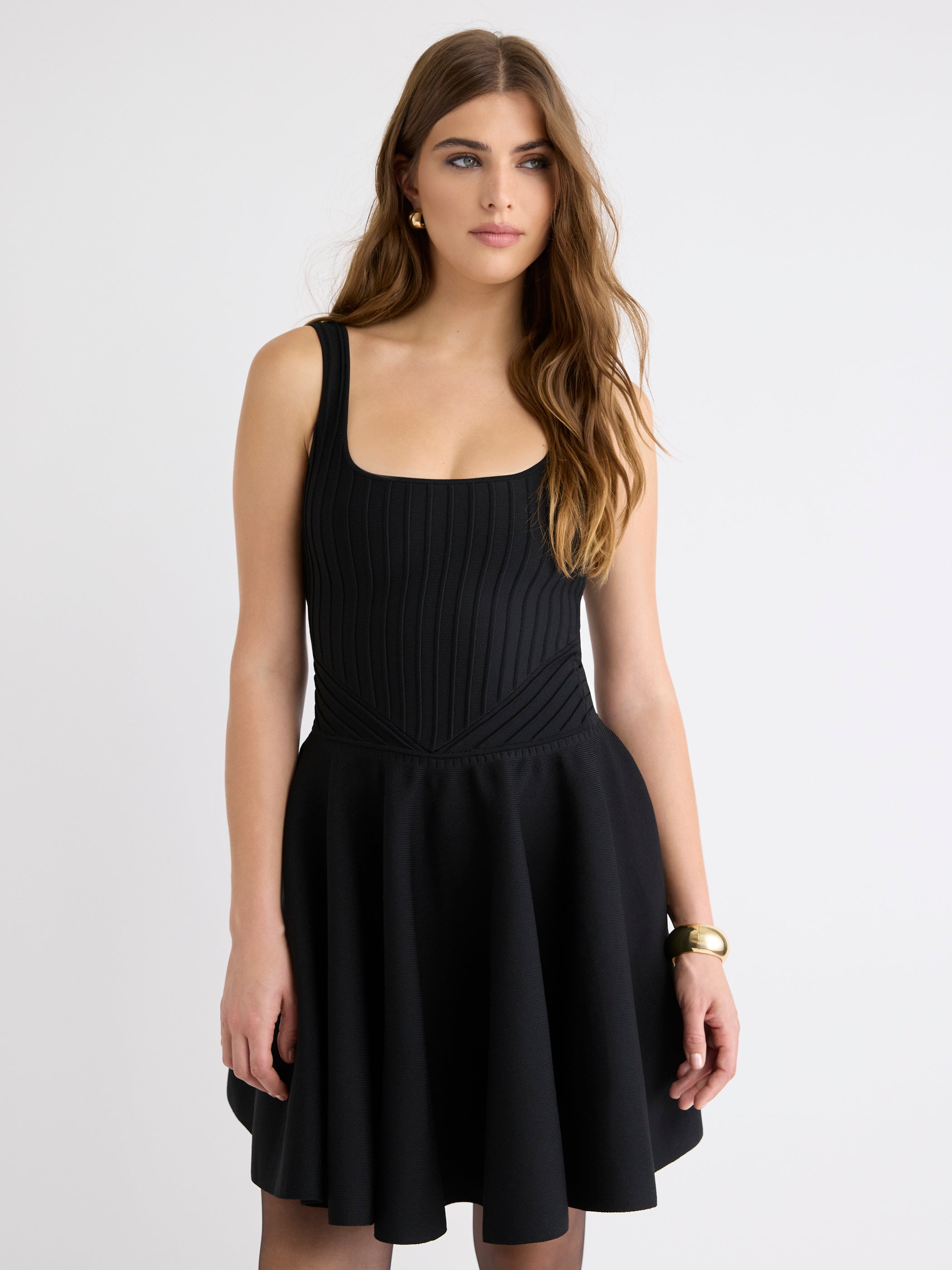 Robe Courte Sans Manches à Col Carré