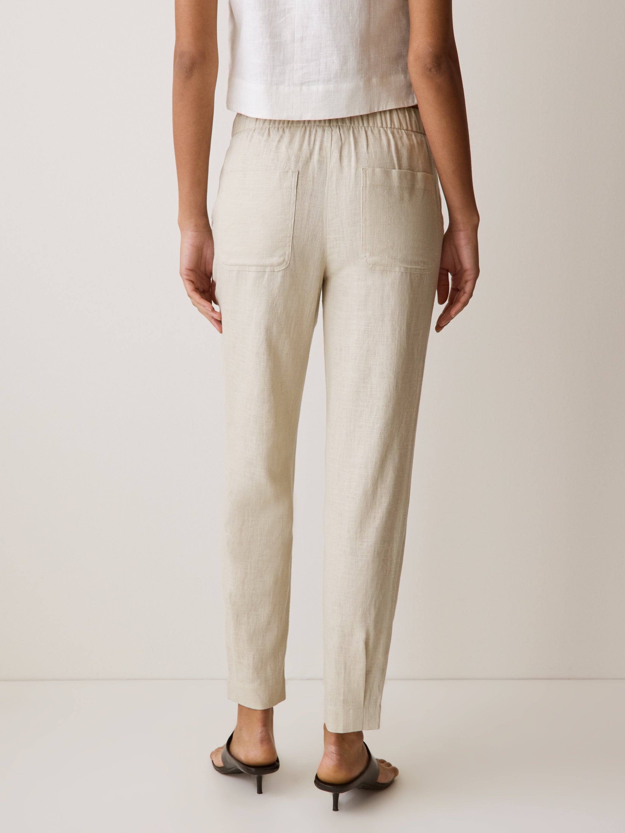 Linen Mid-Rise Tapered-Leg Jogger Pant