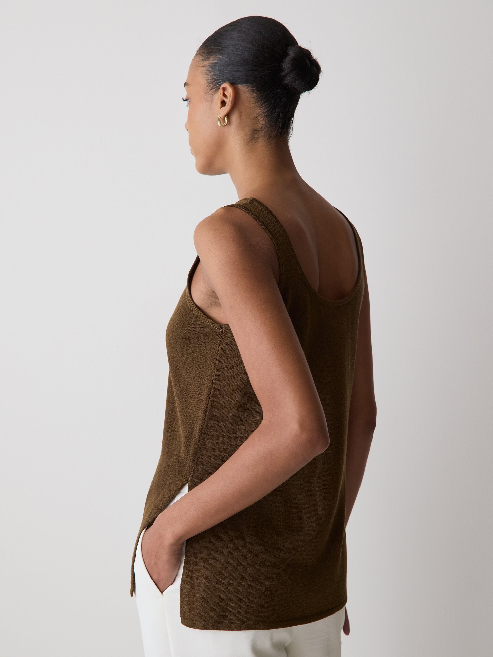 Linen-Blend U-Neck Loose Tank