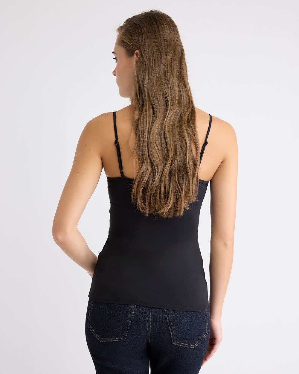 Camisole en satin avec encolure en dentelle – Mademoiselle Curvy Camisole en satin avec encolure en dentelle – Mademoiselle Curvy