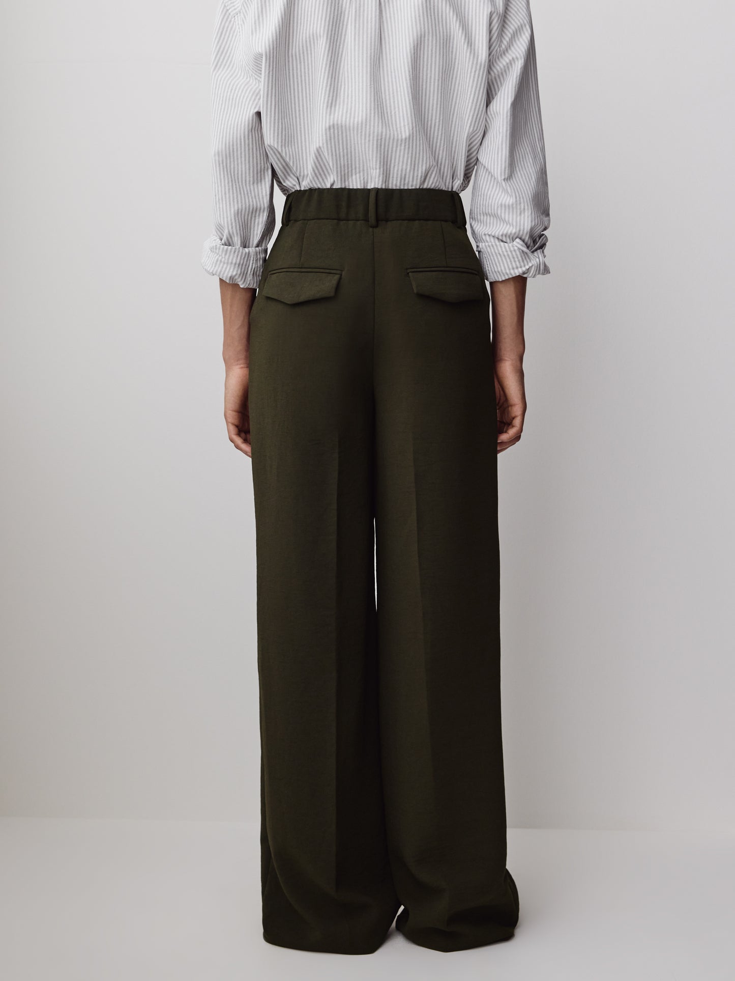 Wide-Leg High-Rise Pant