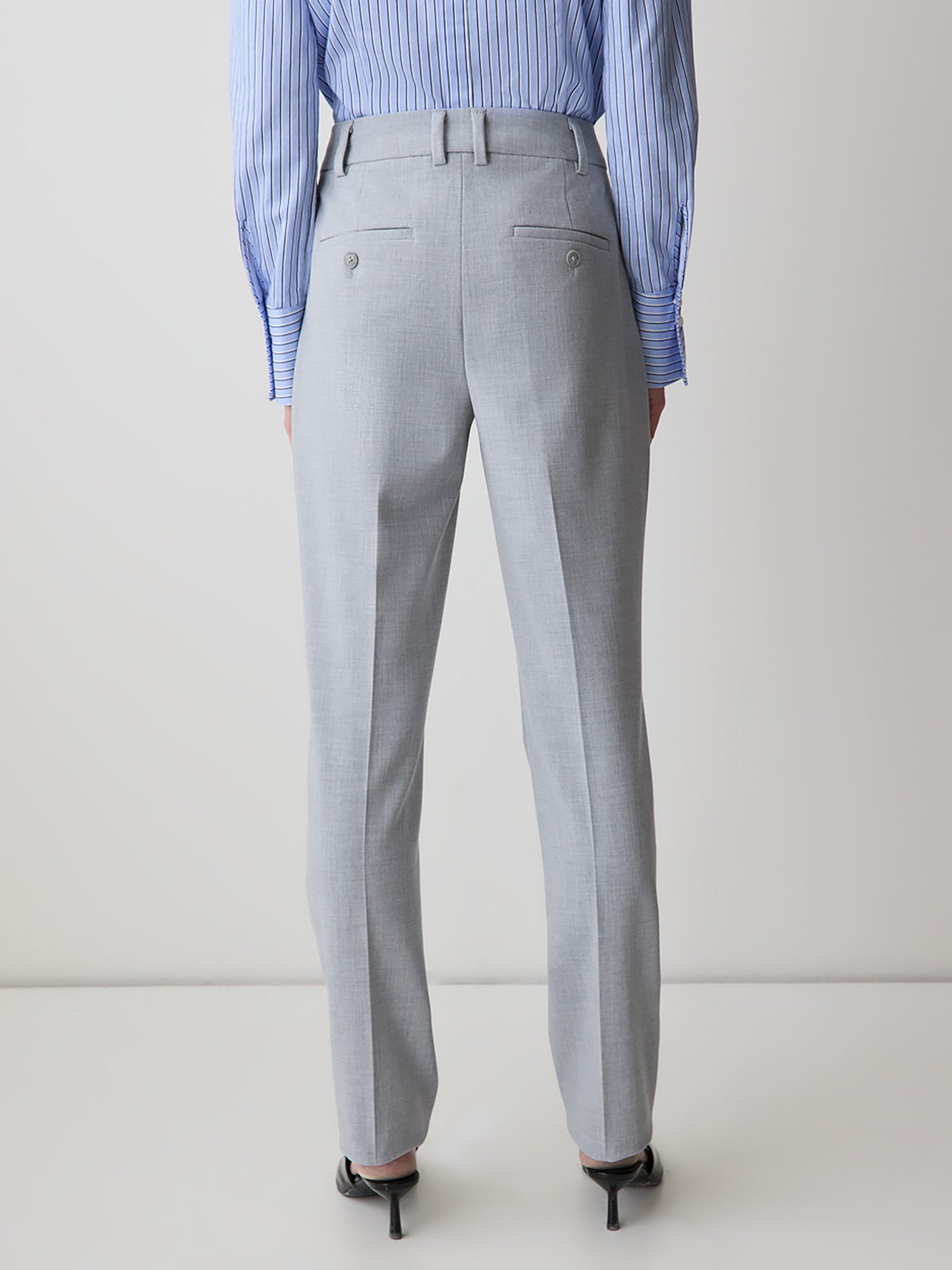 Mid-Rise Long Slim-Leg Signature Pant