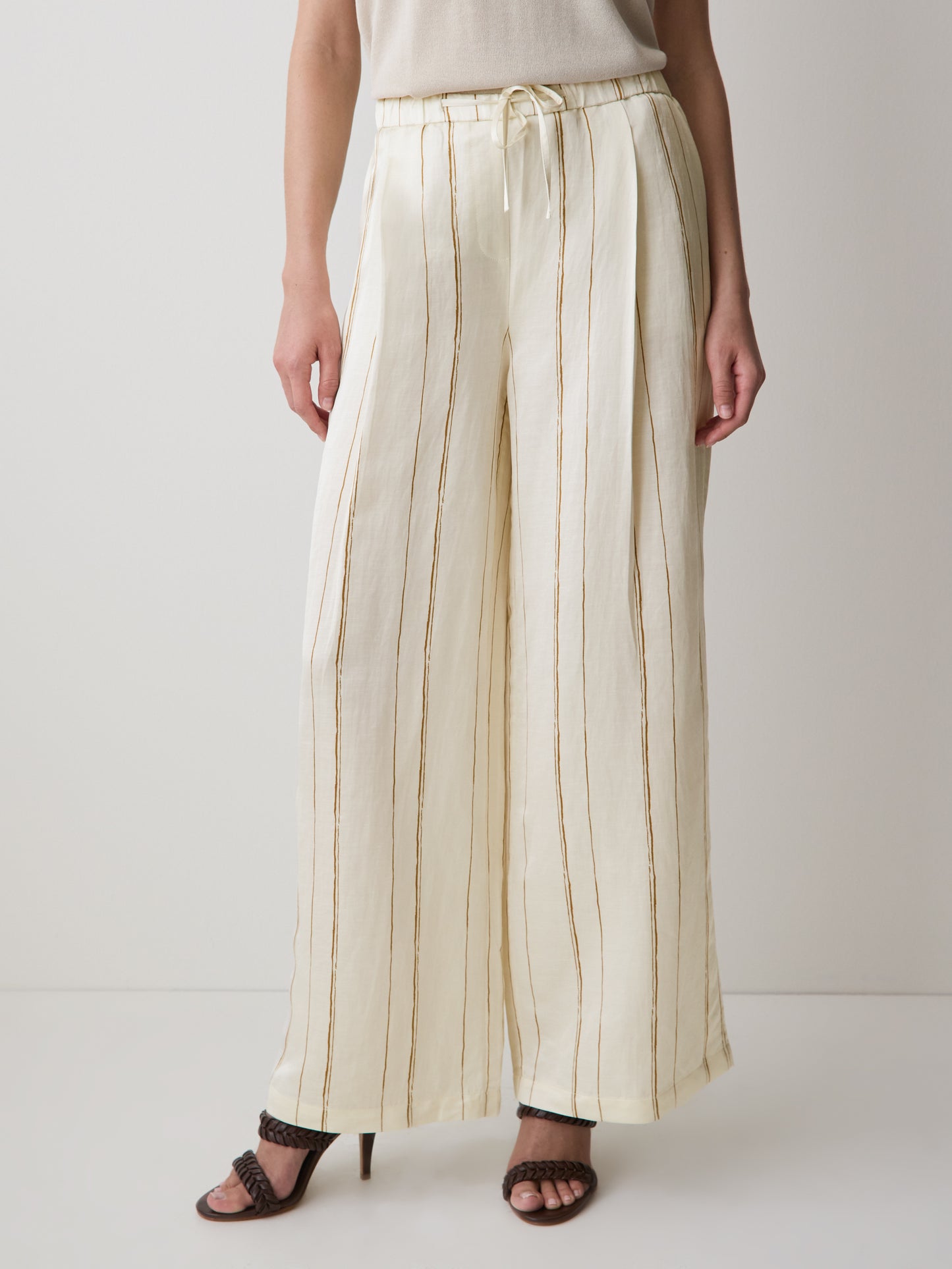 Pull-On Mid-Rise Wide-Leg Pant