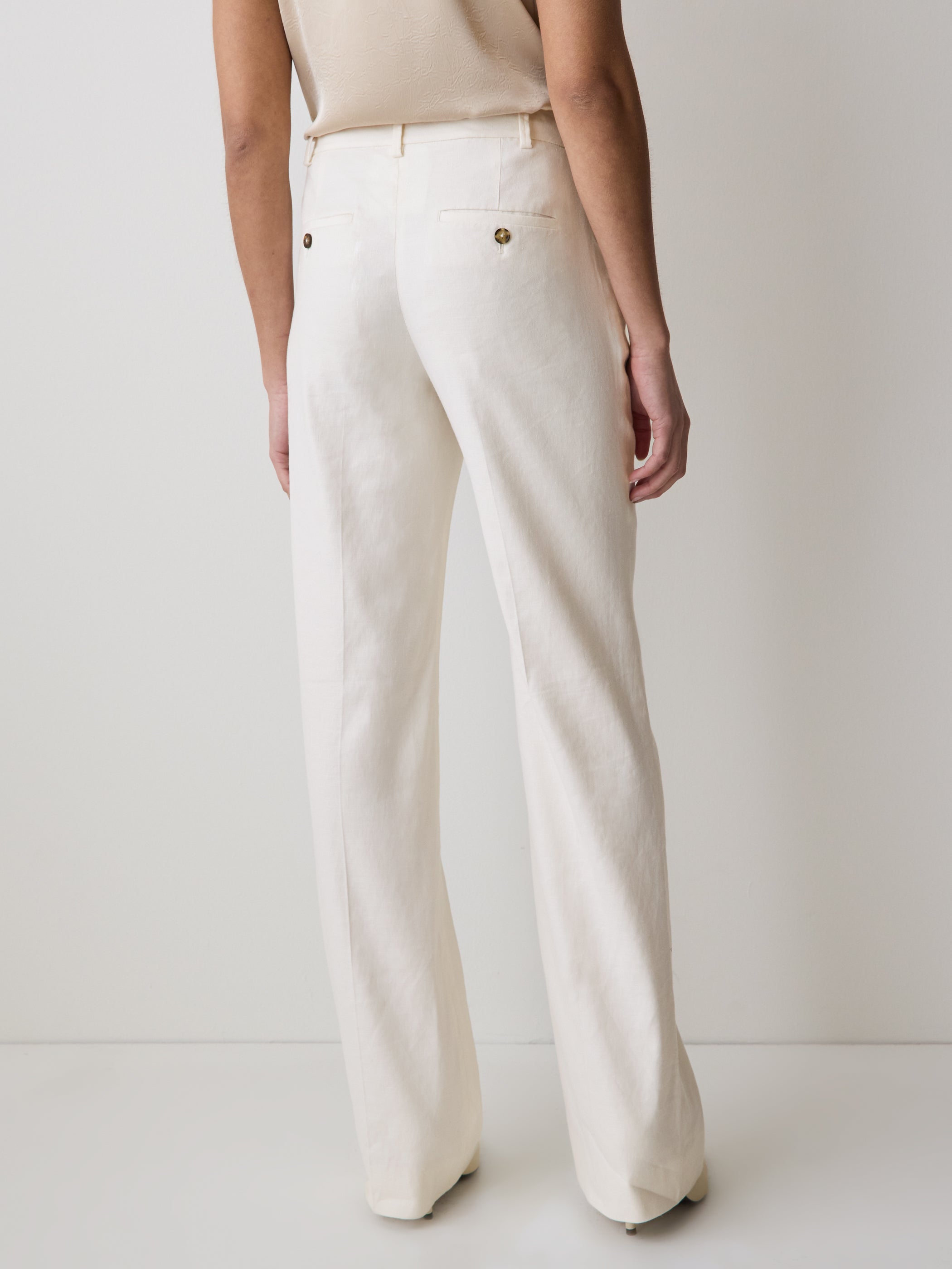 Mid-Rise Wide-Leg Pant