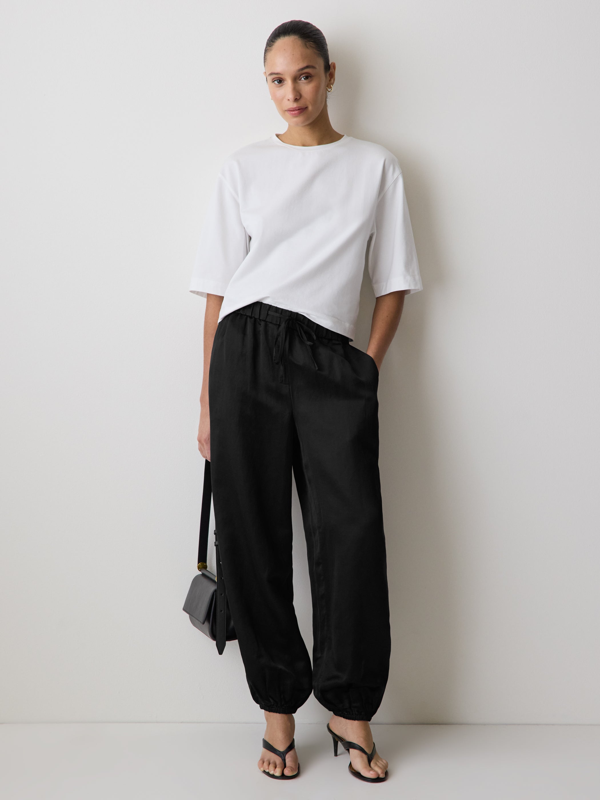 Women's High-Rise Balloon-Leg Woven Pant – RW&CO