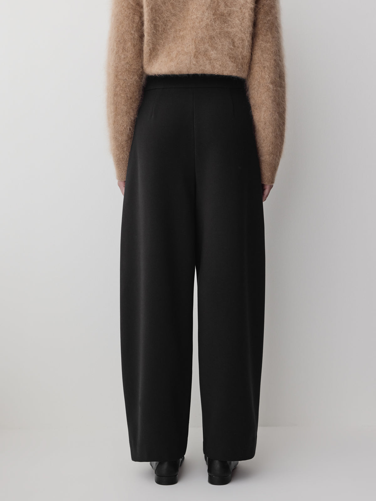 Twill High-Rise Barrel Pant