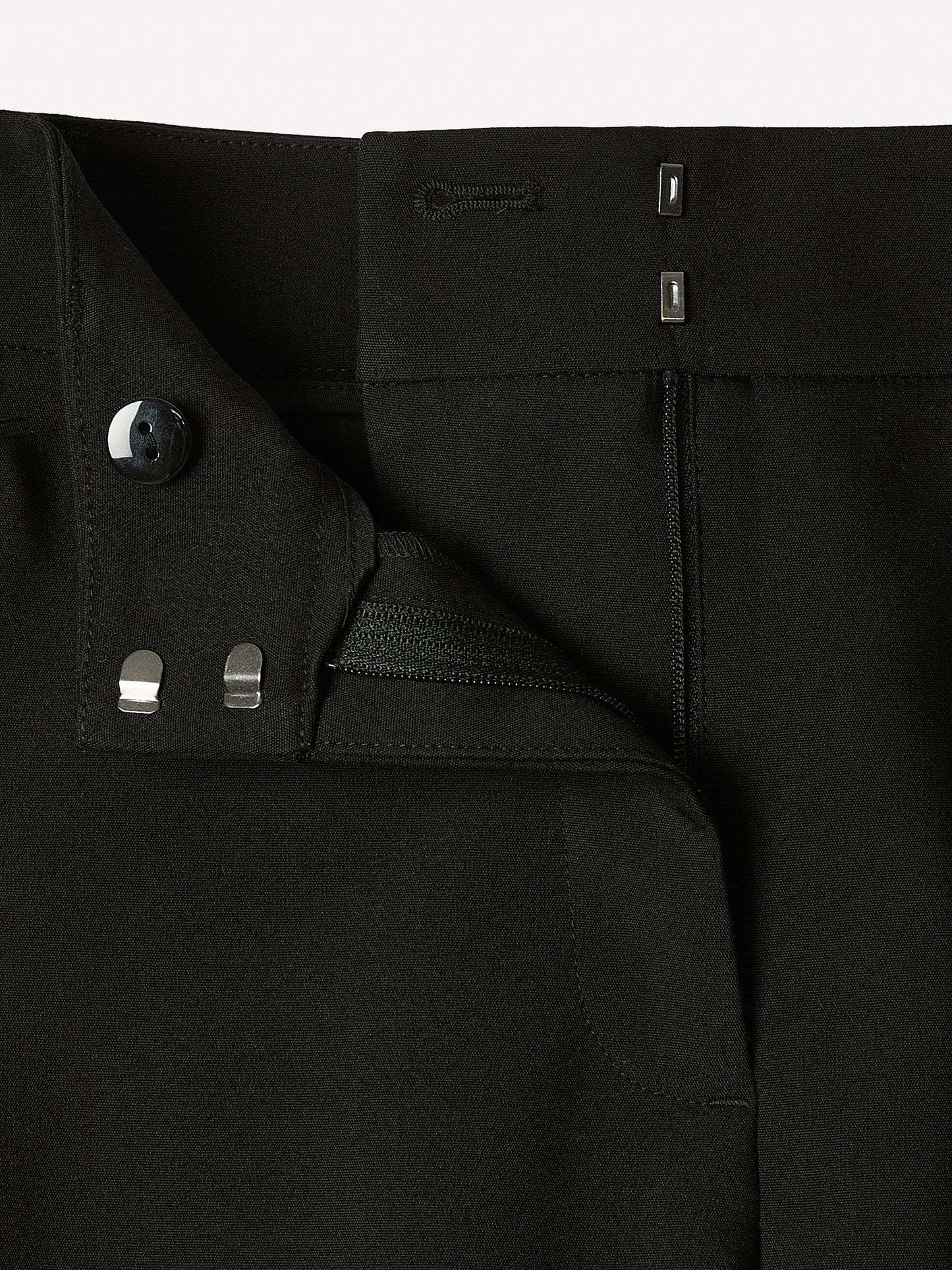 Limitless Mid-Rise Slim-Leg Signature Fit Ankle Pant