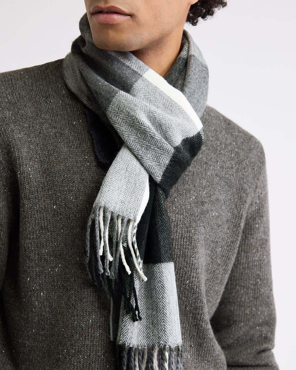 Foulard Carreauté avec Franges