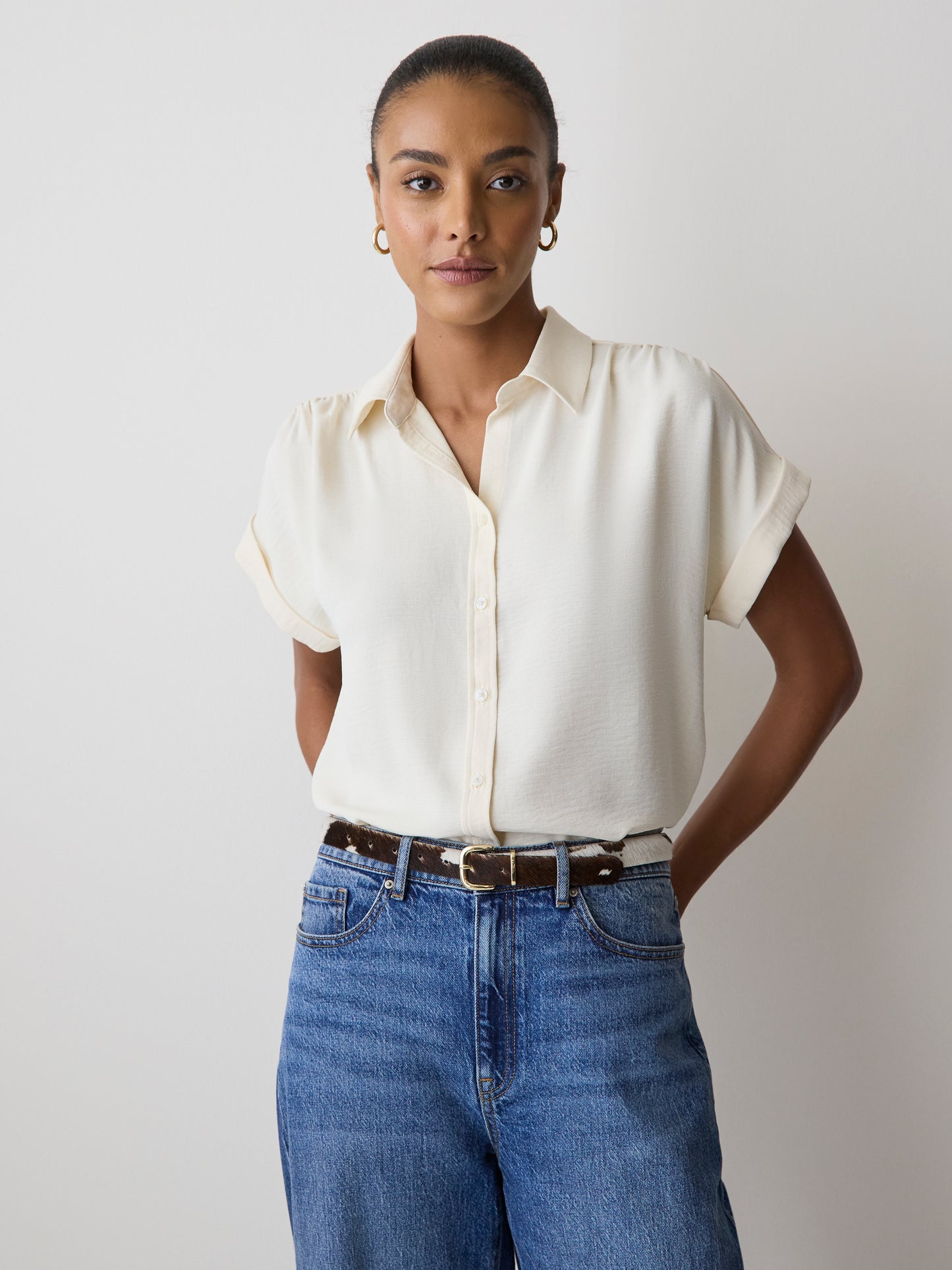 Short-Sleeve Buttoned-Down Blouse