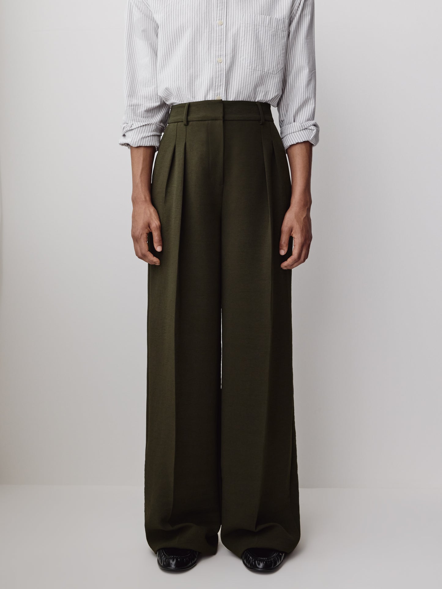 Wide-Leg High-Rise Pant