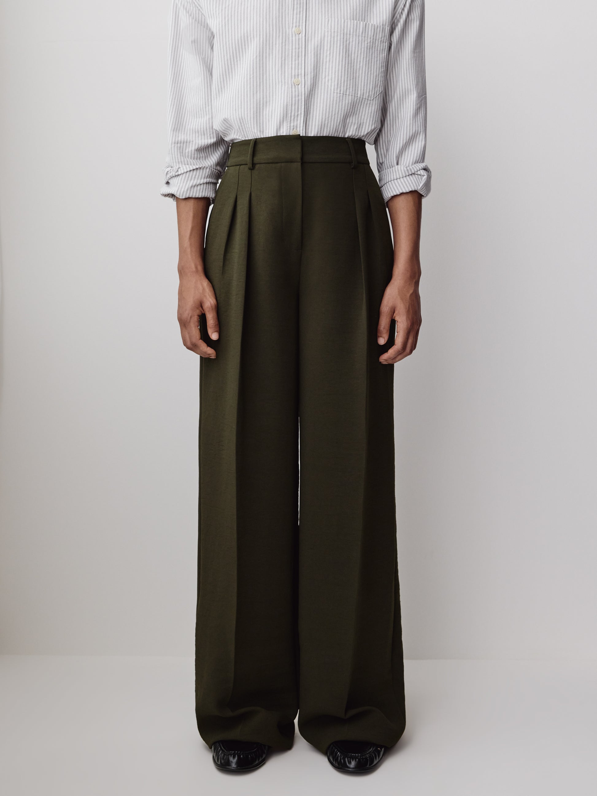 Wide-Leg High-Rise Pant