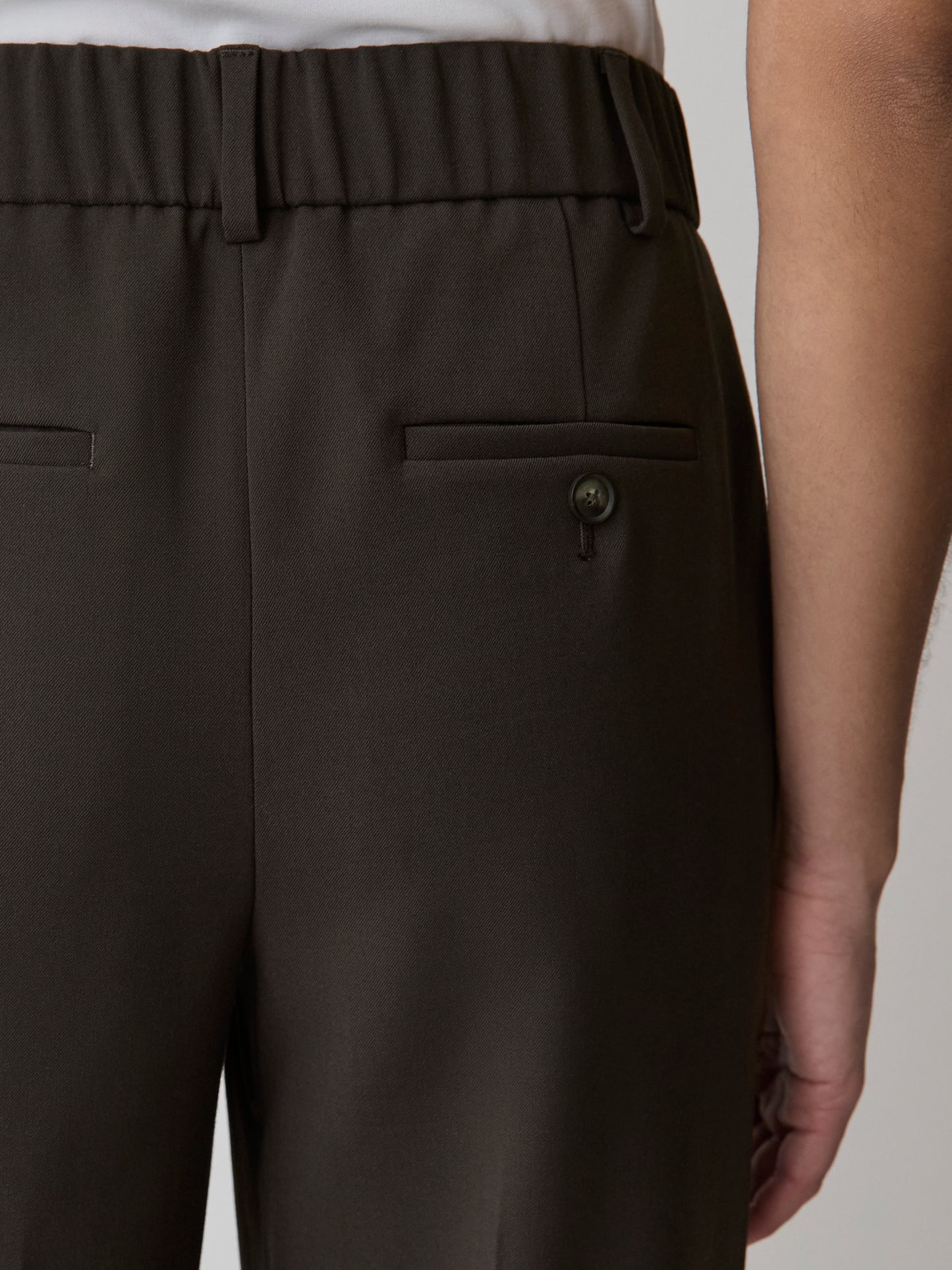 Mid-Rise Straight-Leg Cropped Pant