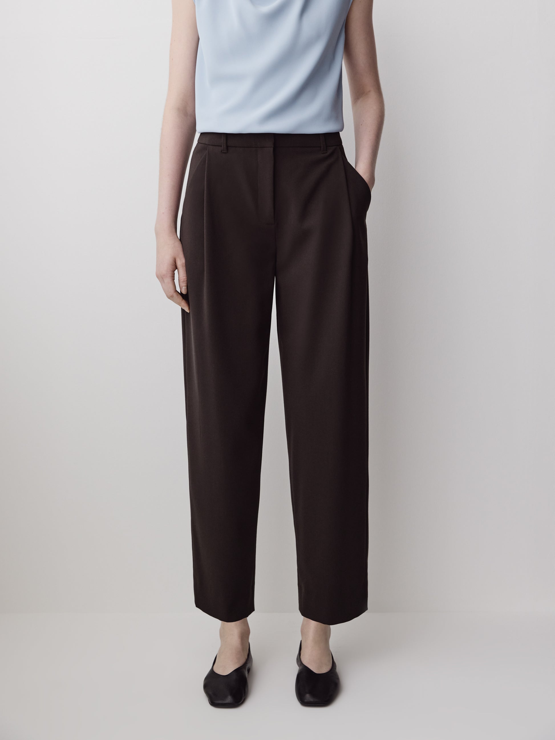 Twill High-Rise Barrel Ankle Pant