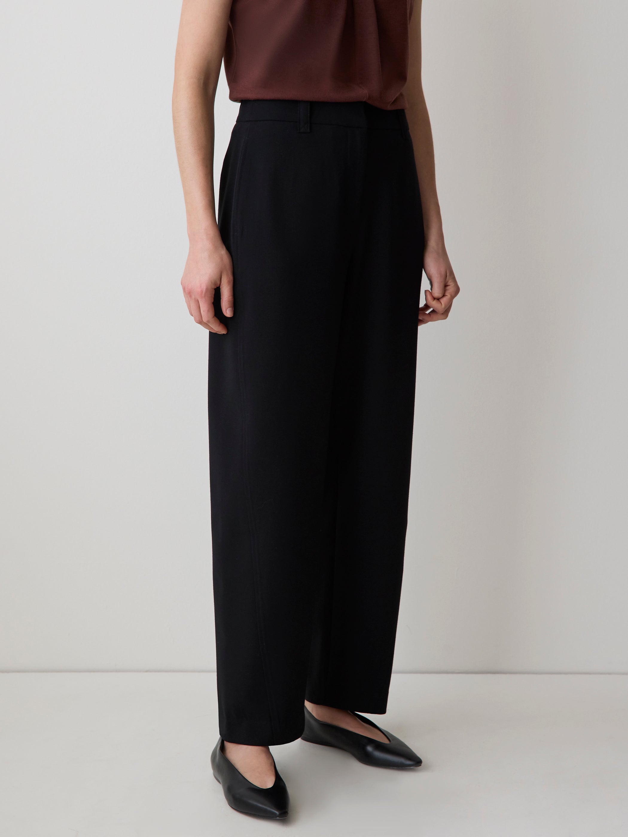 High-Rise Barrel-Leg Pant