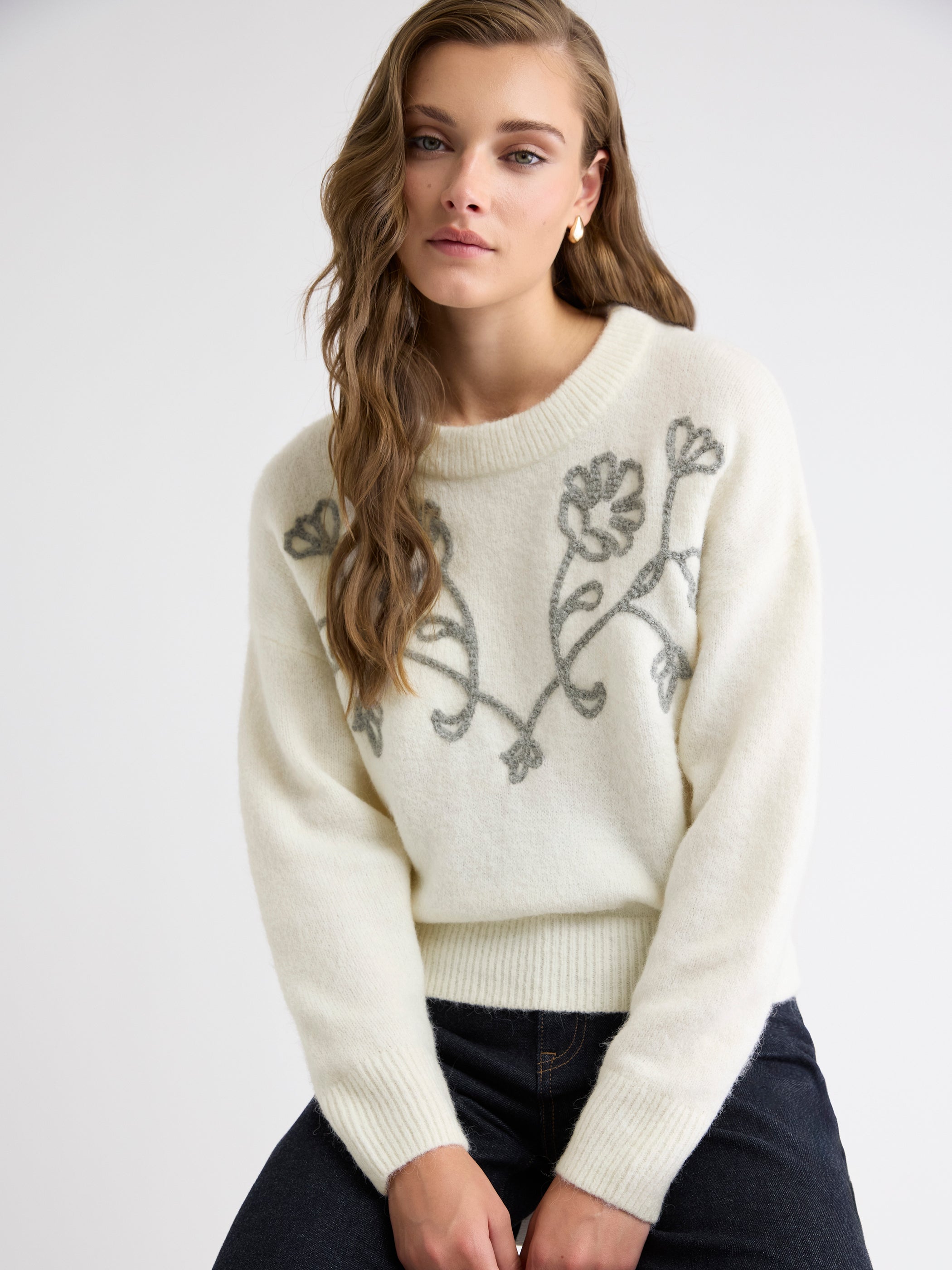 Pull à Manches Longues et Col Rond avec Fleurs