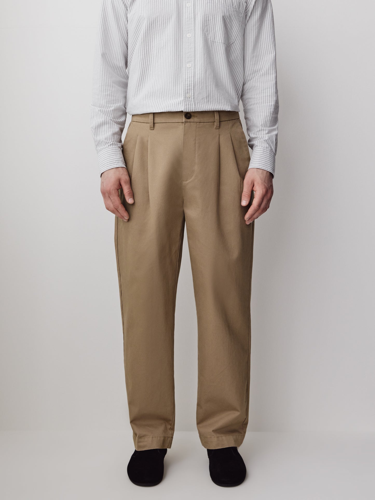Woven Loose Fit Pleated Cotton Pants