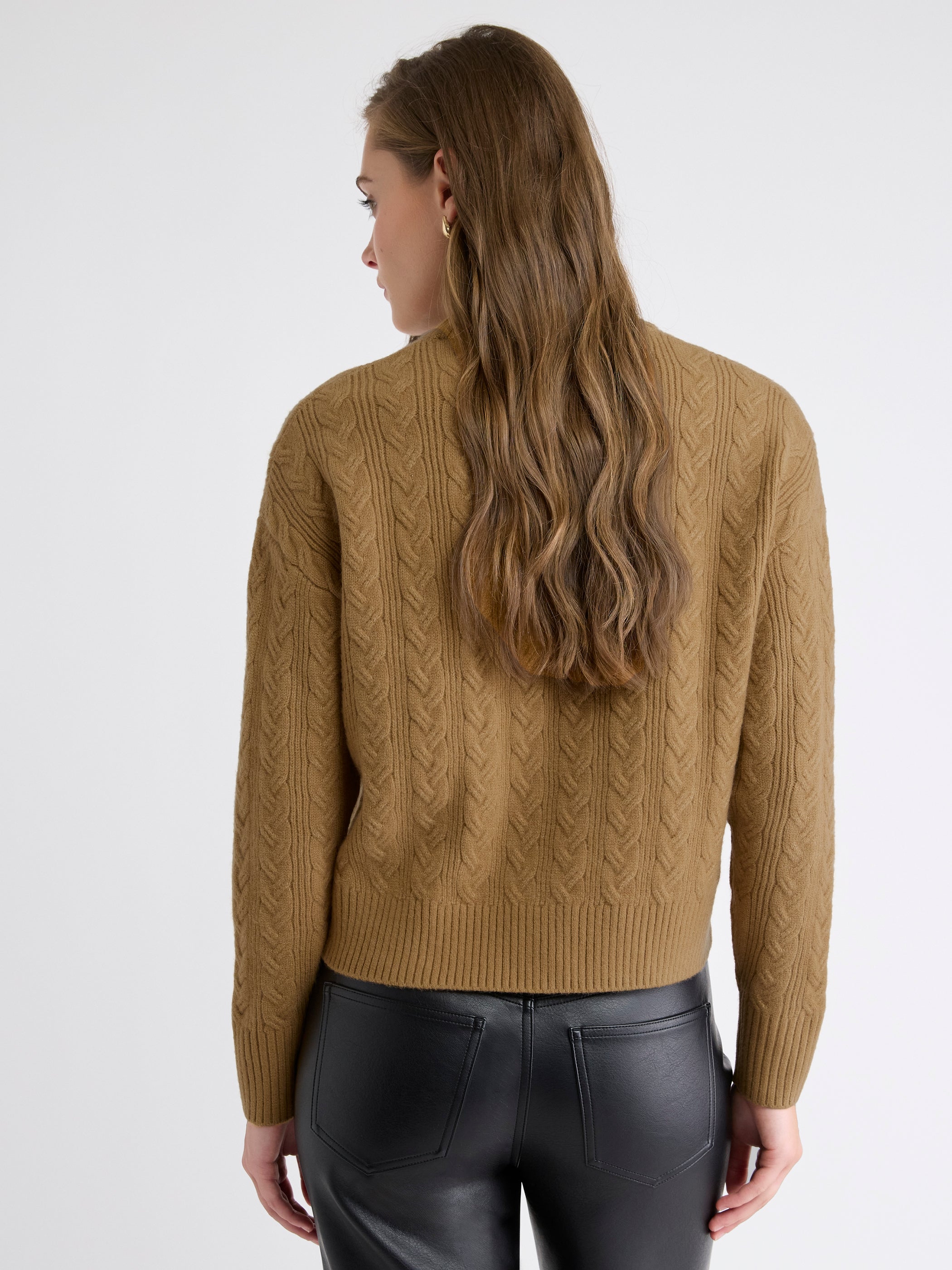 Pull en Mailles Torsadées à Manches Longues et Col Rond