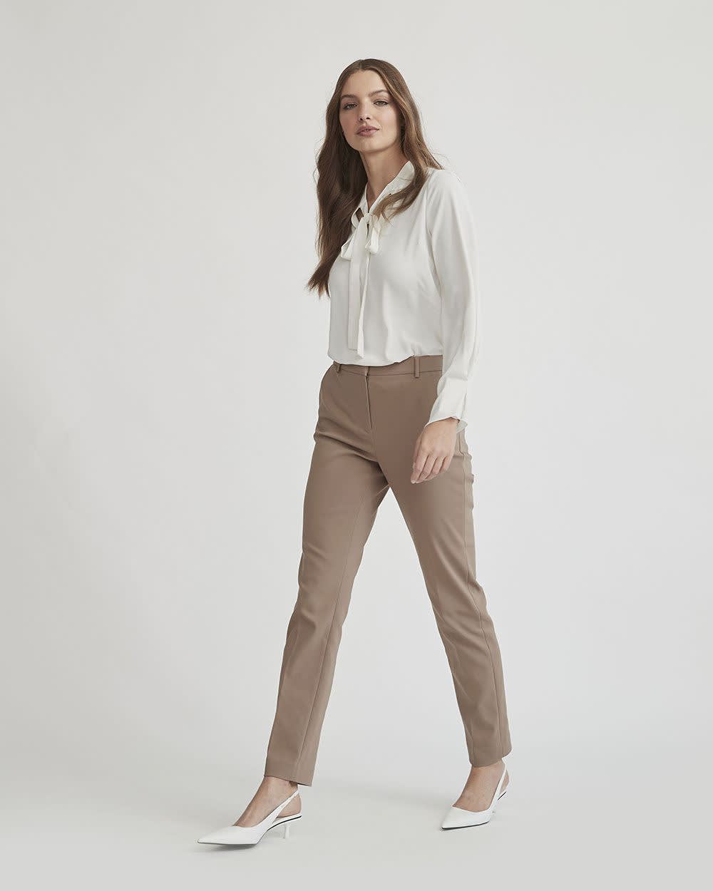 Pantalon Long Indispensable à Coupe Signature Étroite