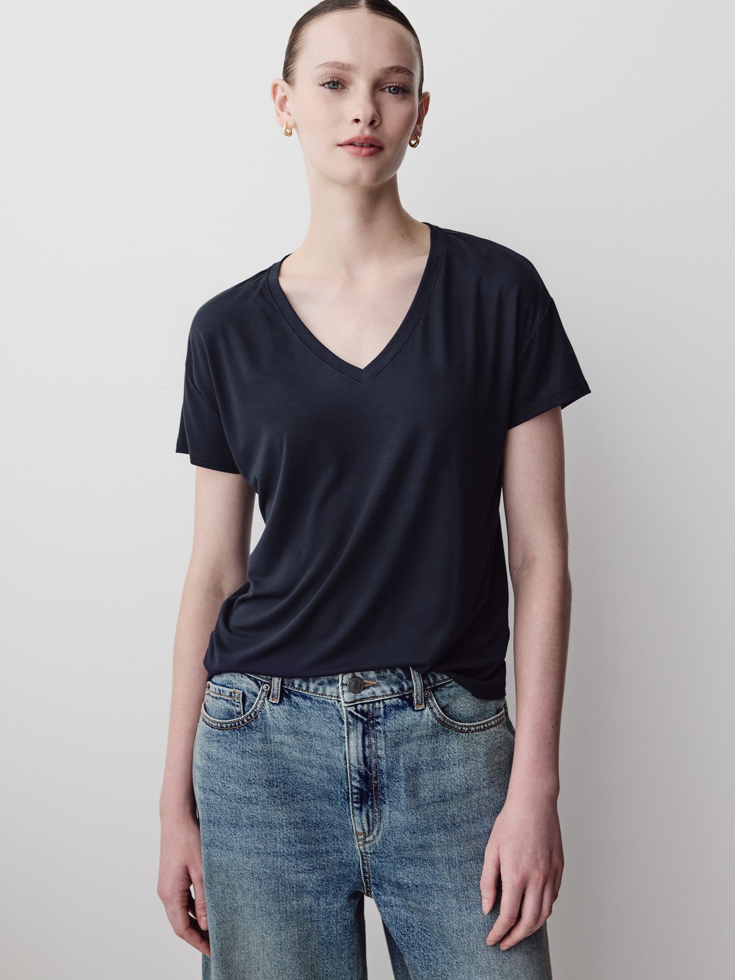 Knit Pullover V-Neck Tee Silk Blend