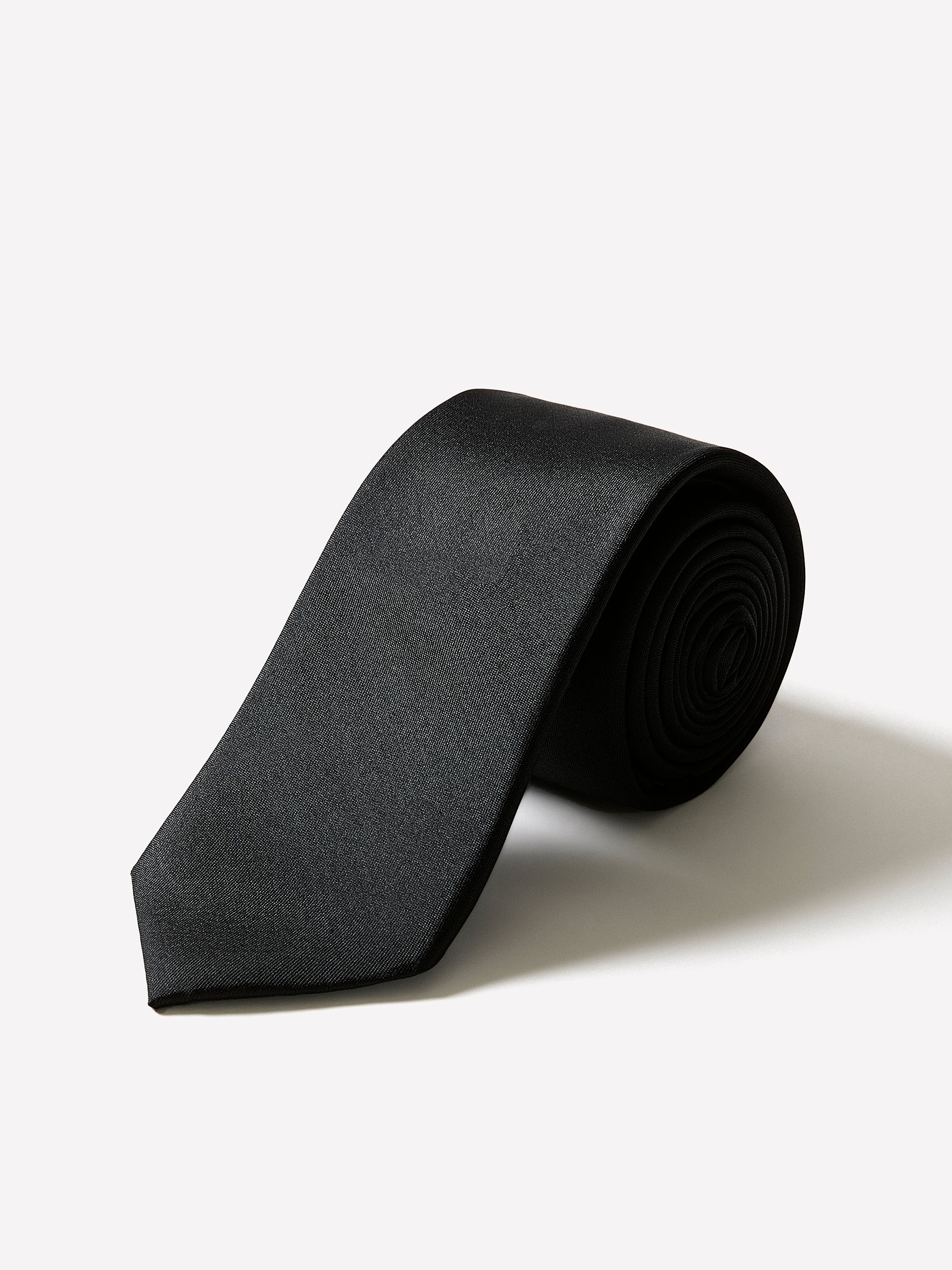 Skinny Dark Solid Tie