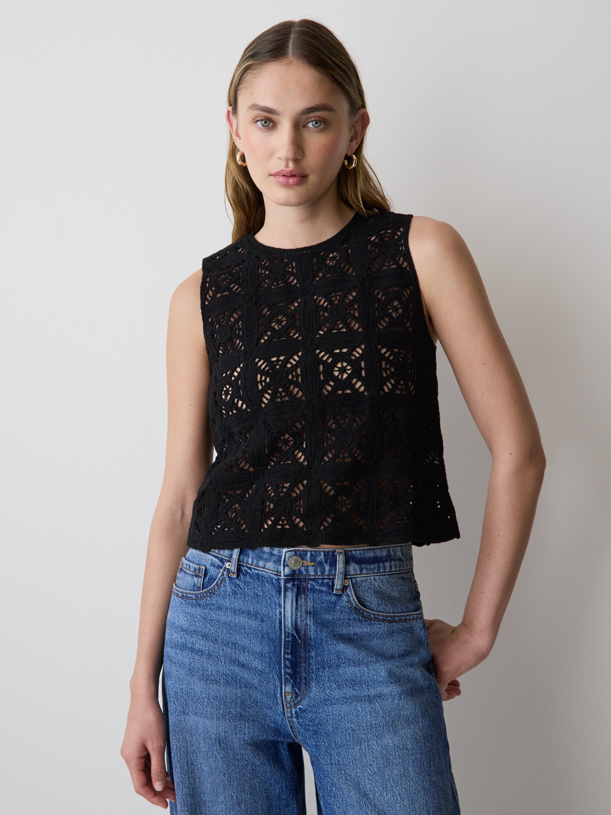 Women's Fitted Crochet Tank Top Sleeveless Cropped Length – RW&CO
