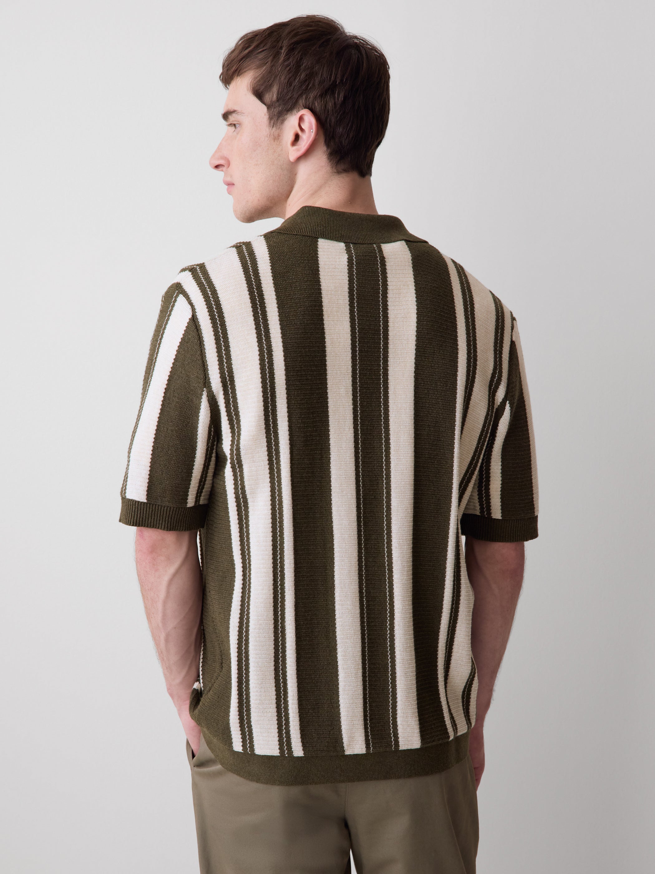 Short-Sleeve Shirt Sweater with Vertical Stripes