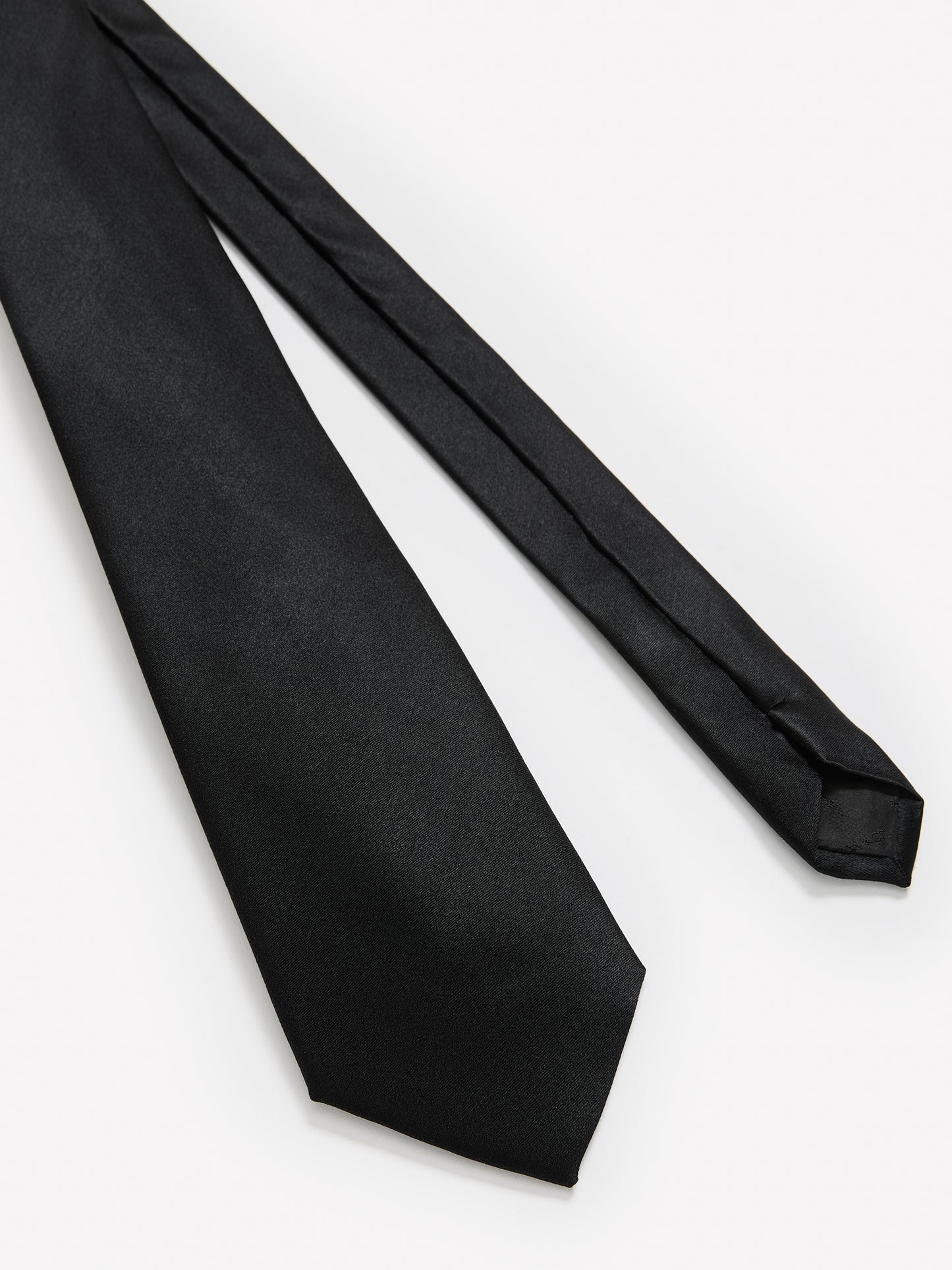 Wide Black Tie