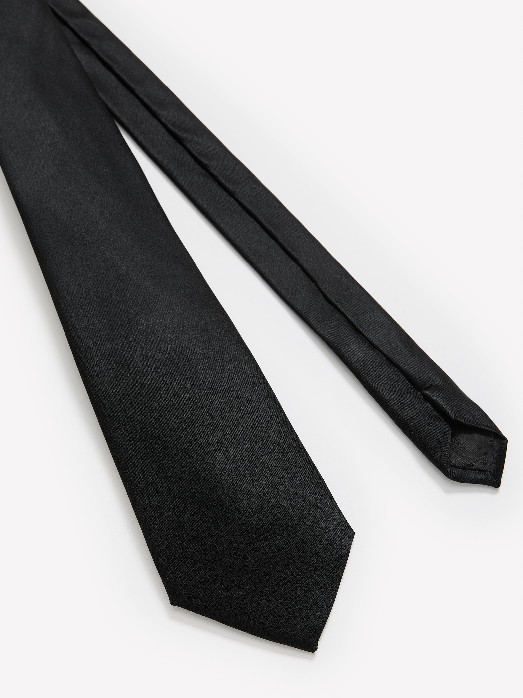 Wide Black Tie