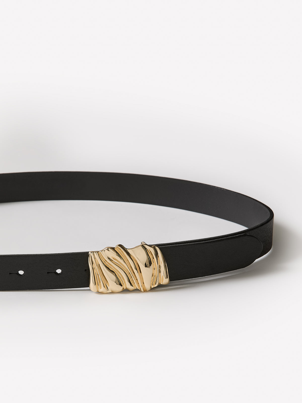 Leather Belt With Metal Buckle
