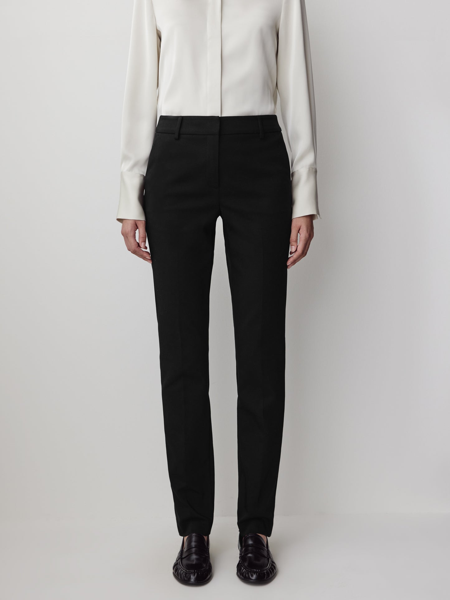 Limitless Black Mid-Rise Long Slim-Leg Signature Fit Pant