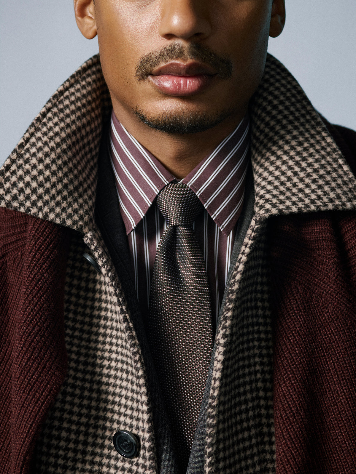 Classic Herringbone Mackintosh Coat with Shirt Collar