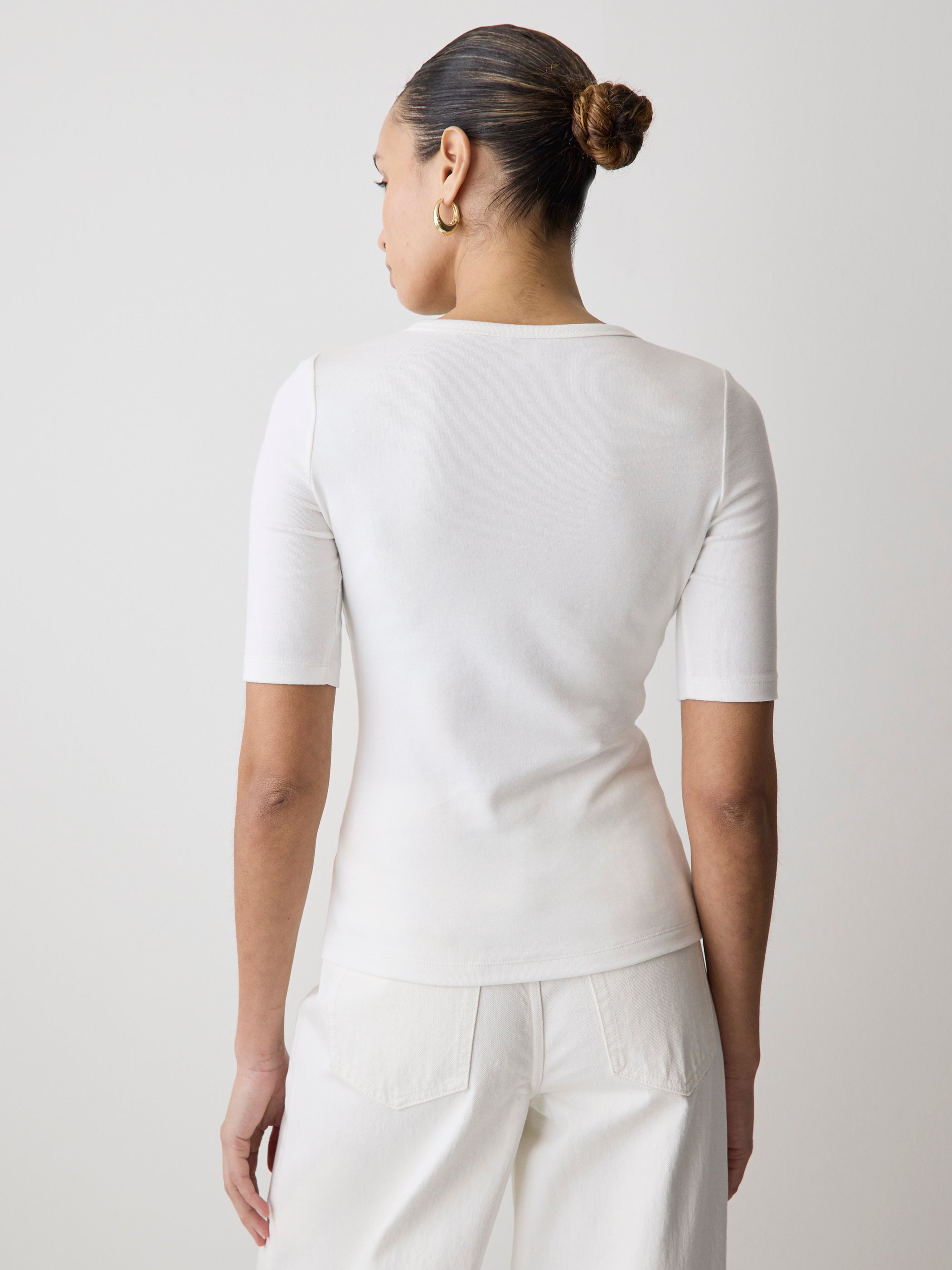 Elbow-Sleeve Crew-Neck Fitted Tee
