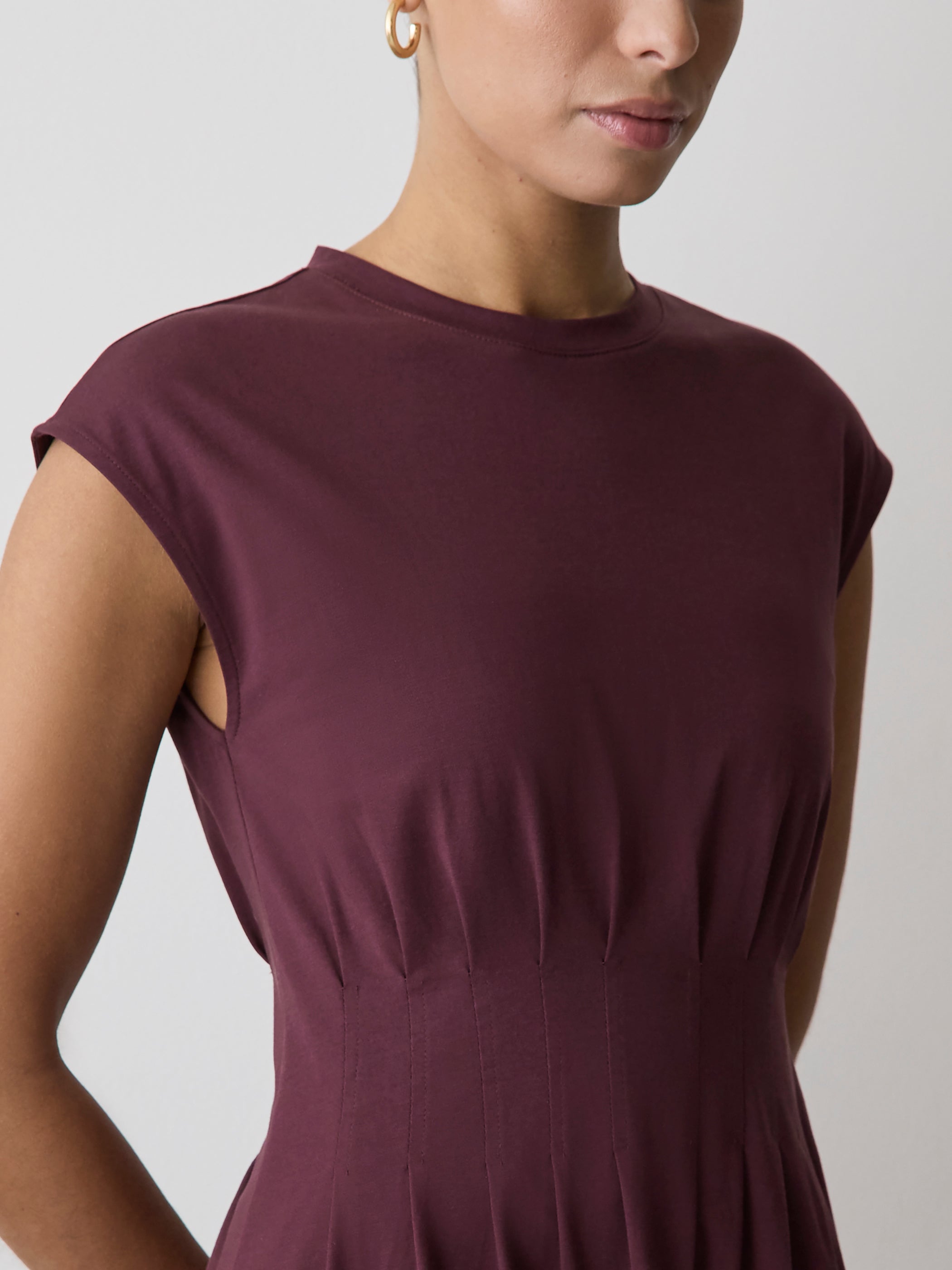 Robe Midi à Nervures à Manches Courtes et Col Rond