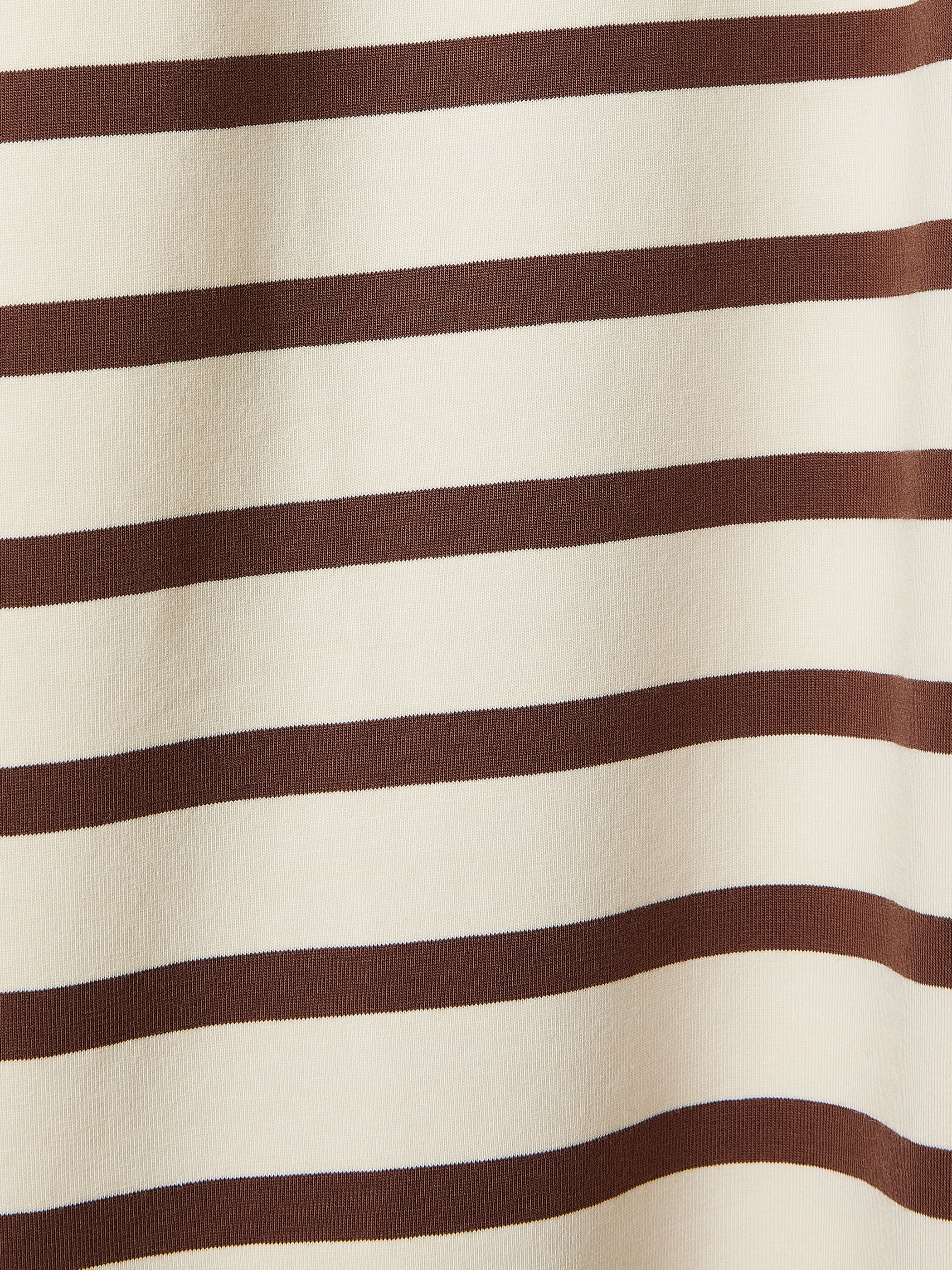 Robe Courte à Manches Courtes et Col Rond