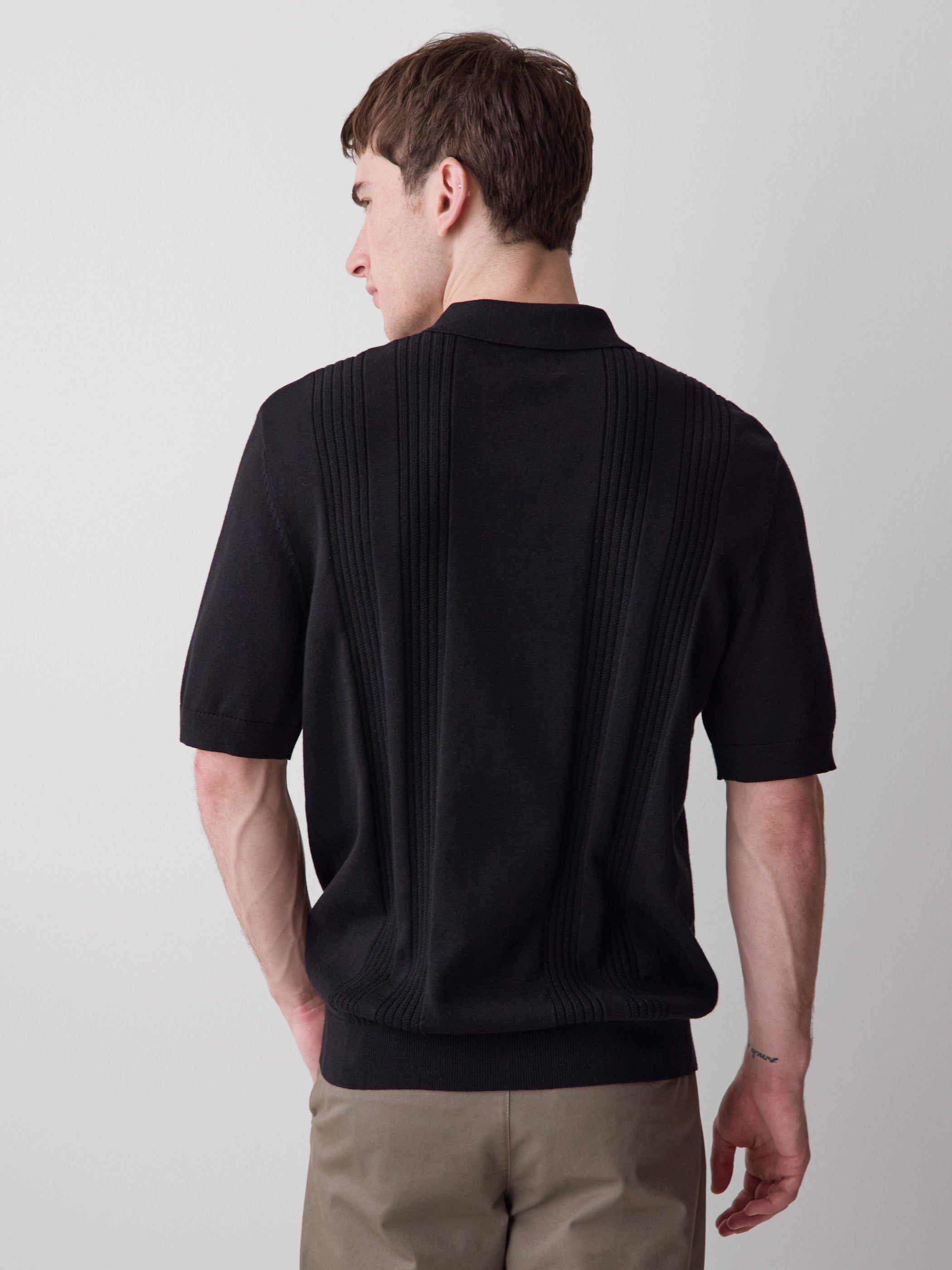 Short-Sleeve Cotton Polo with Vertical Stitches