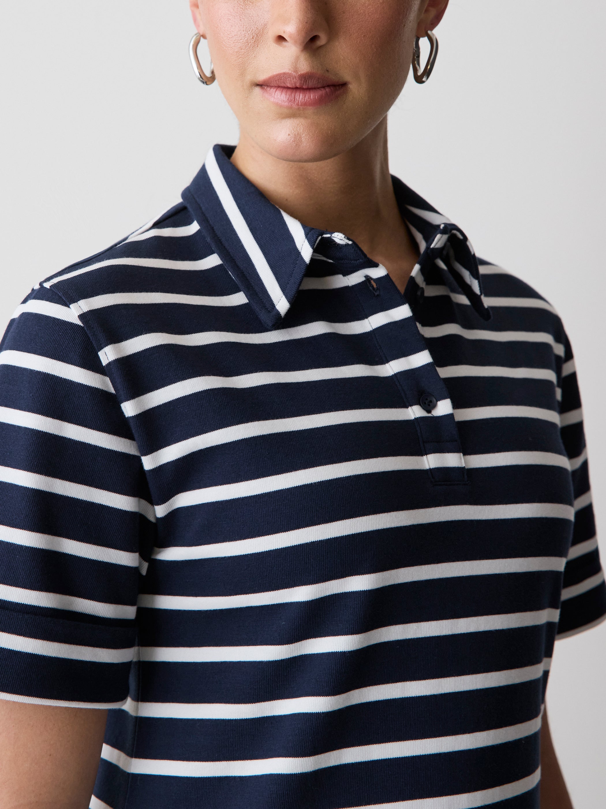 Robe Polo Rayée à Manches Courtes