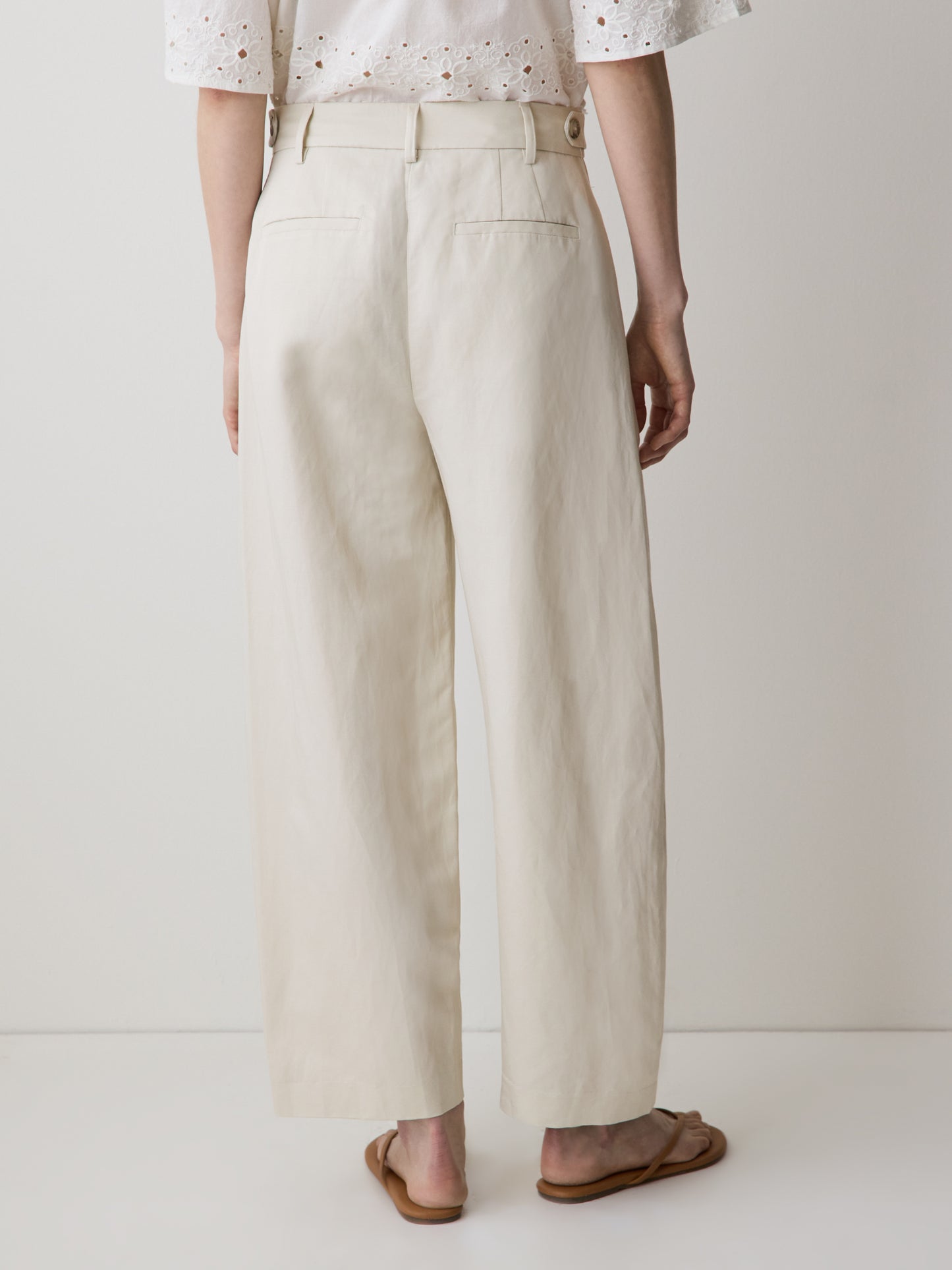Twill High-Rise Barrel Pant