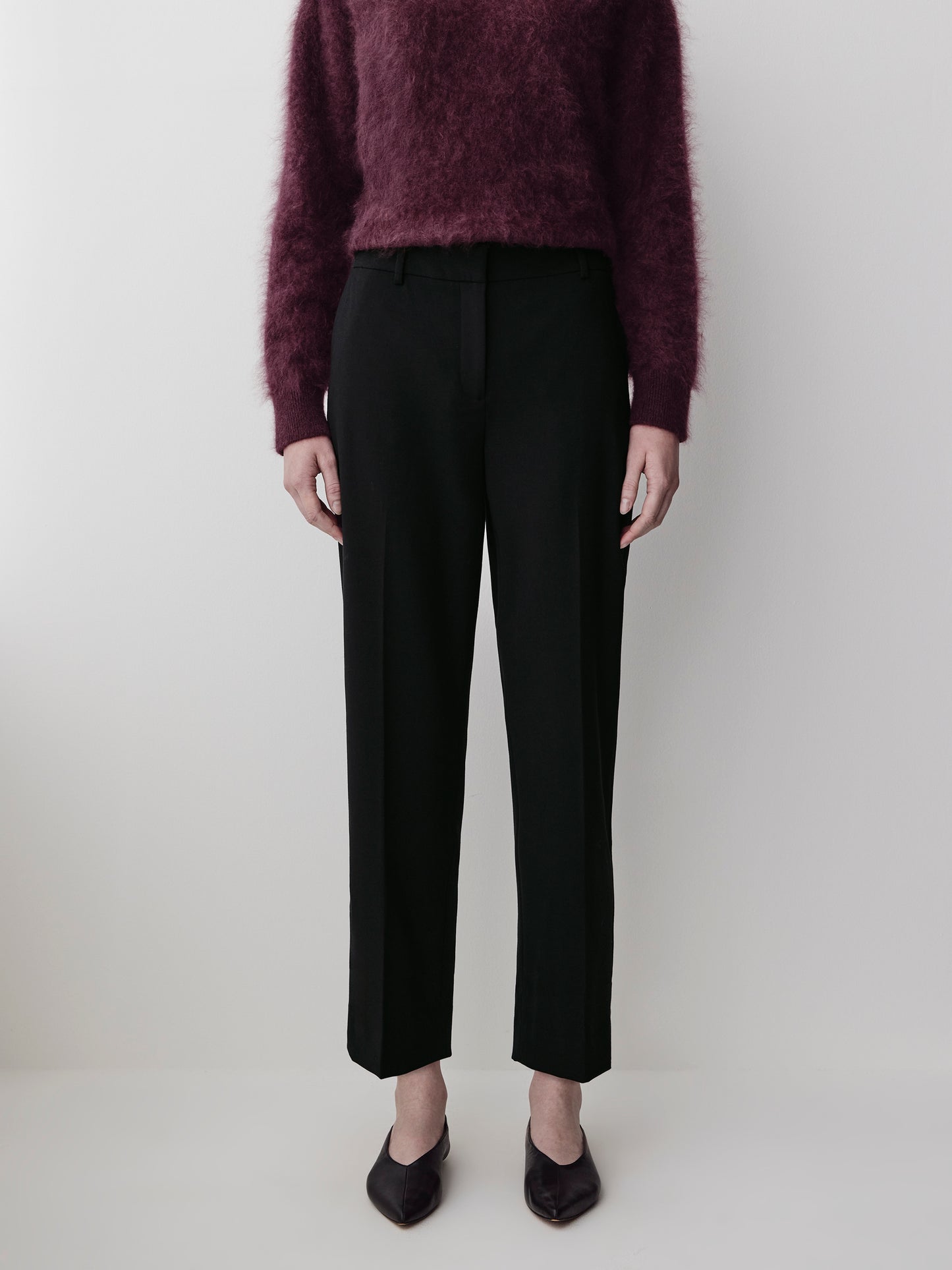 Mid-Rise Straight-Leg Cropped Pant
