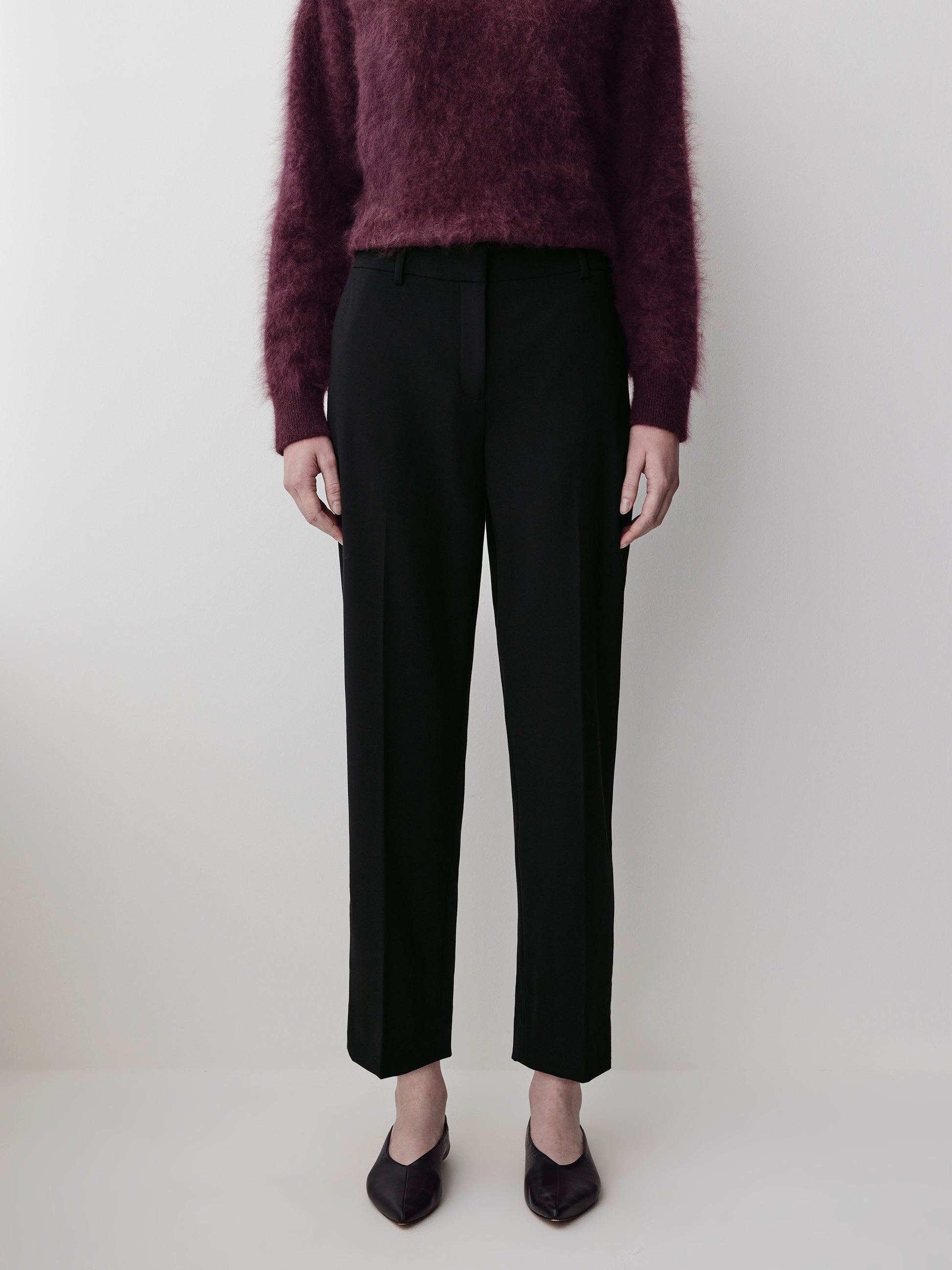 Mid-Rise Straight-Leg Cropped Pant