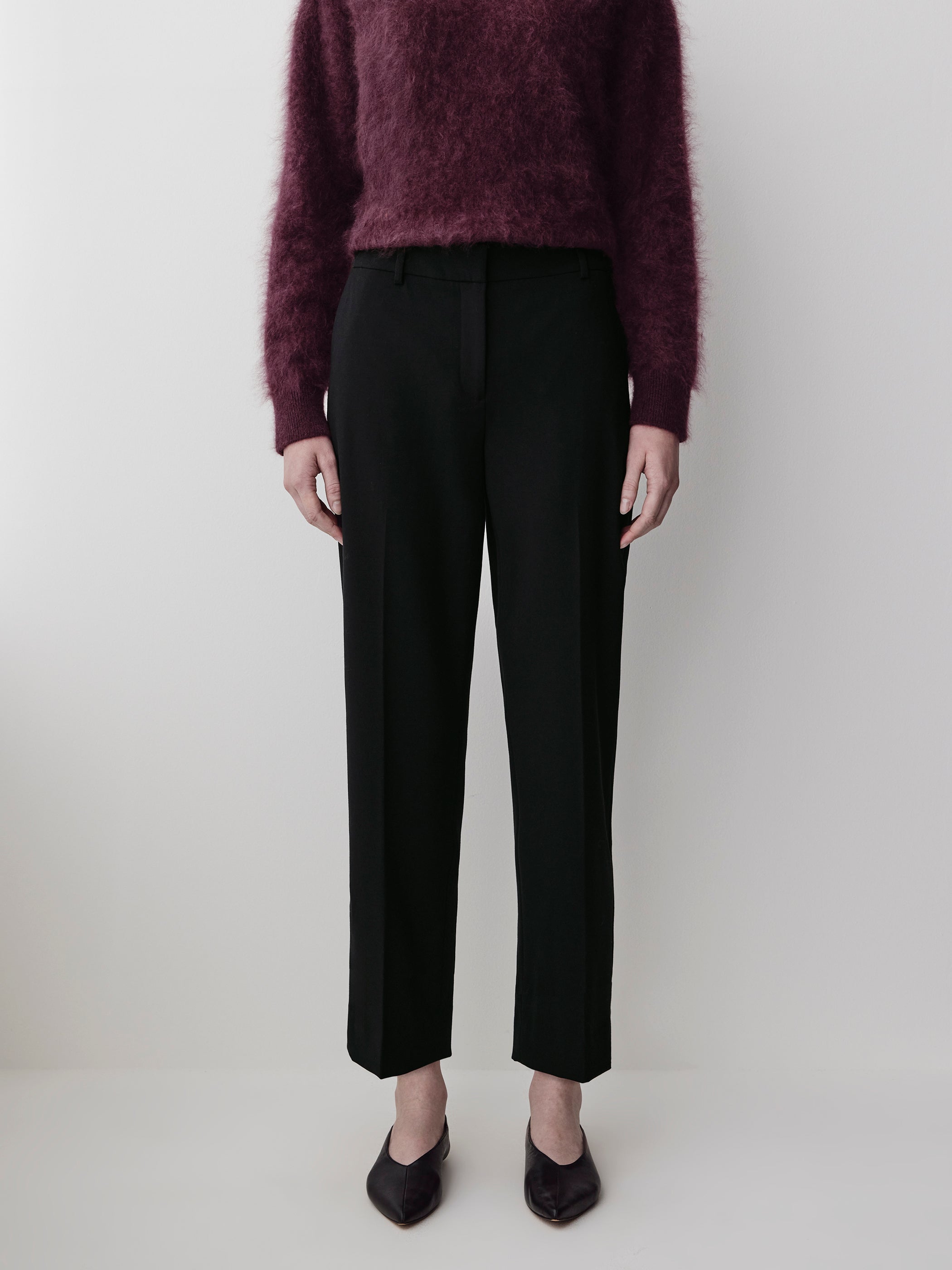 Mid-Rise Straight-Leg Cropped Pant