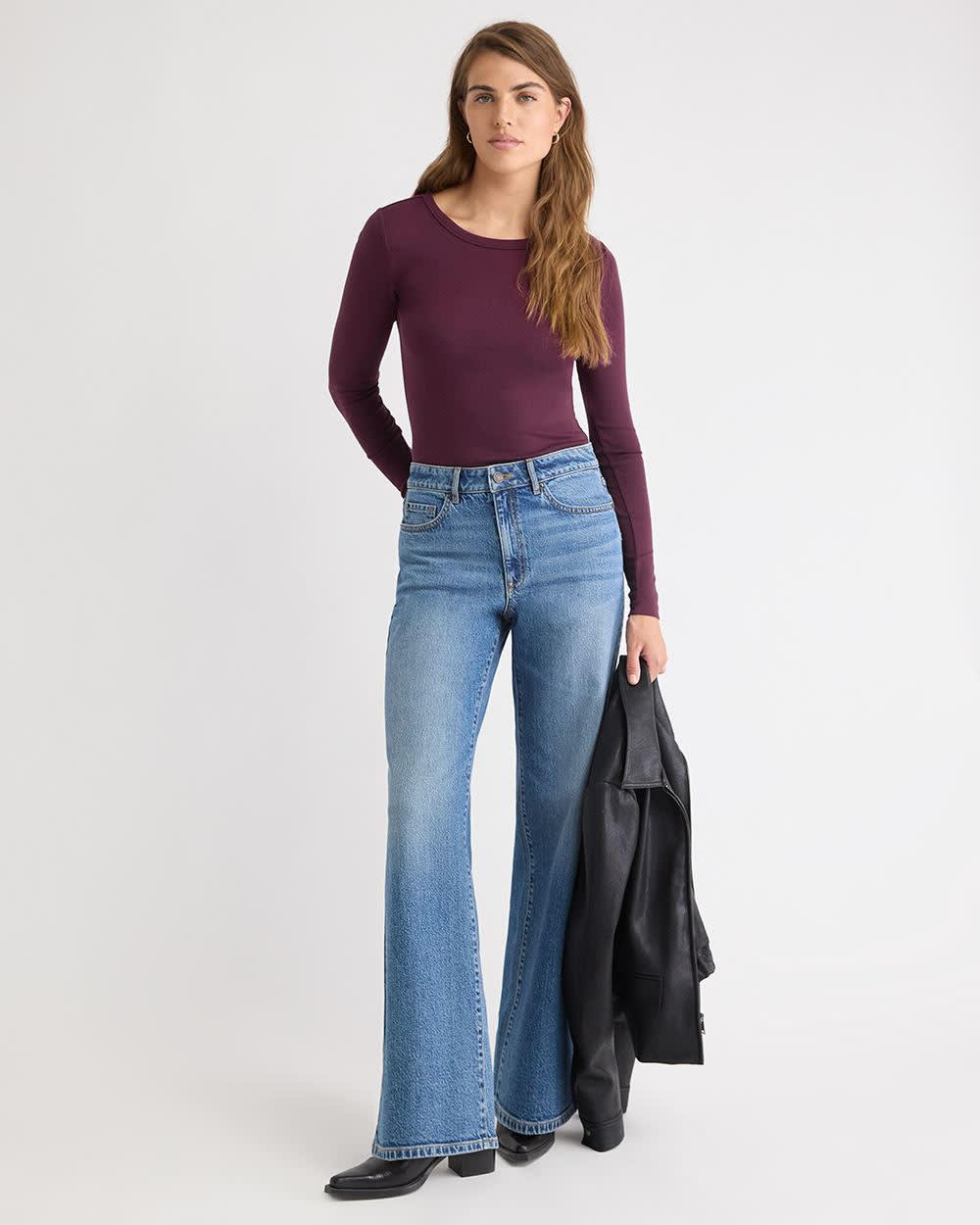 T-Shirt Côtelé Ajusté à Manches Longues et Col Rond en Tricot Luxueux