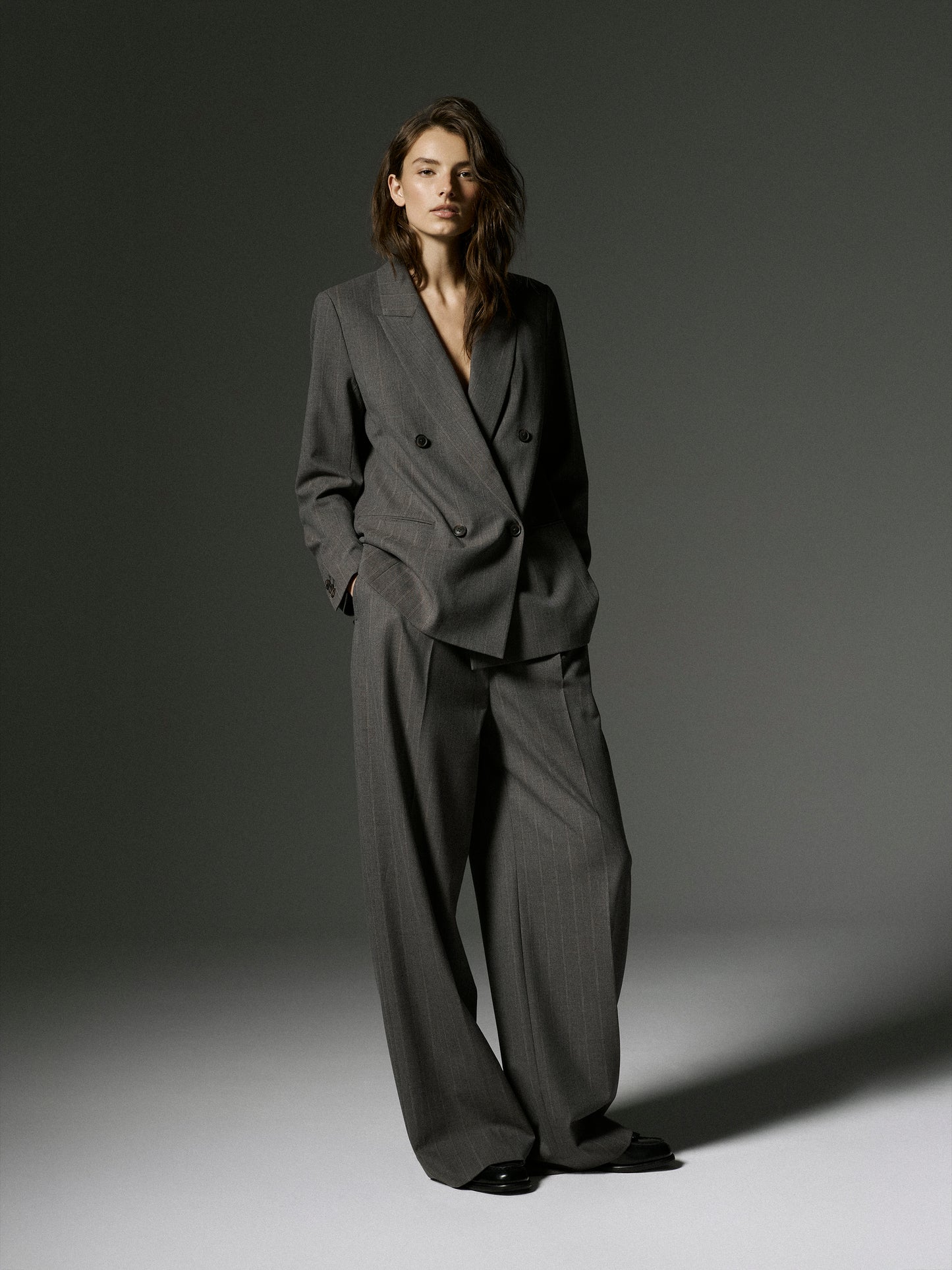 Woven Stretch Classic Relax Blazer with Double-Breasted Closure