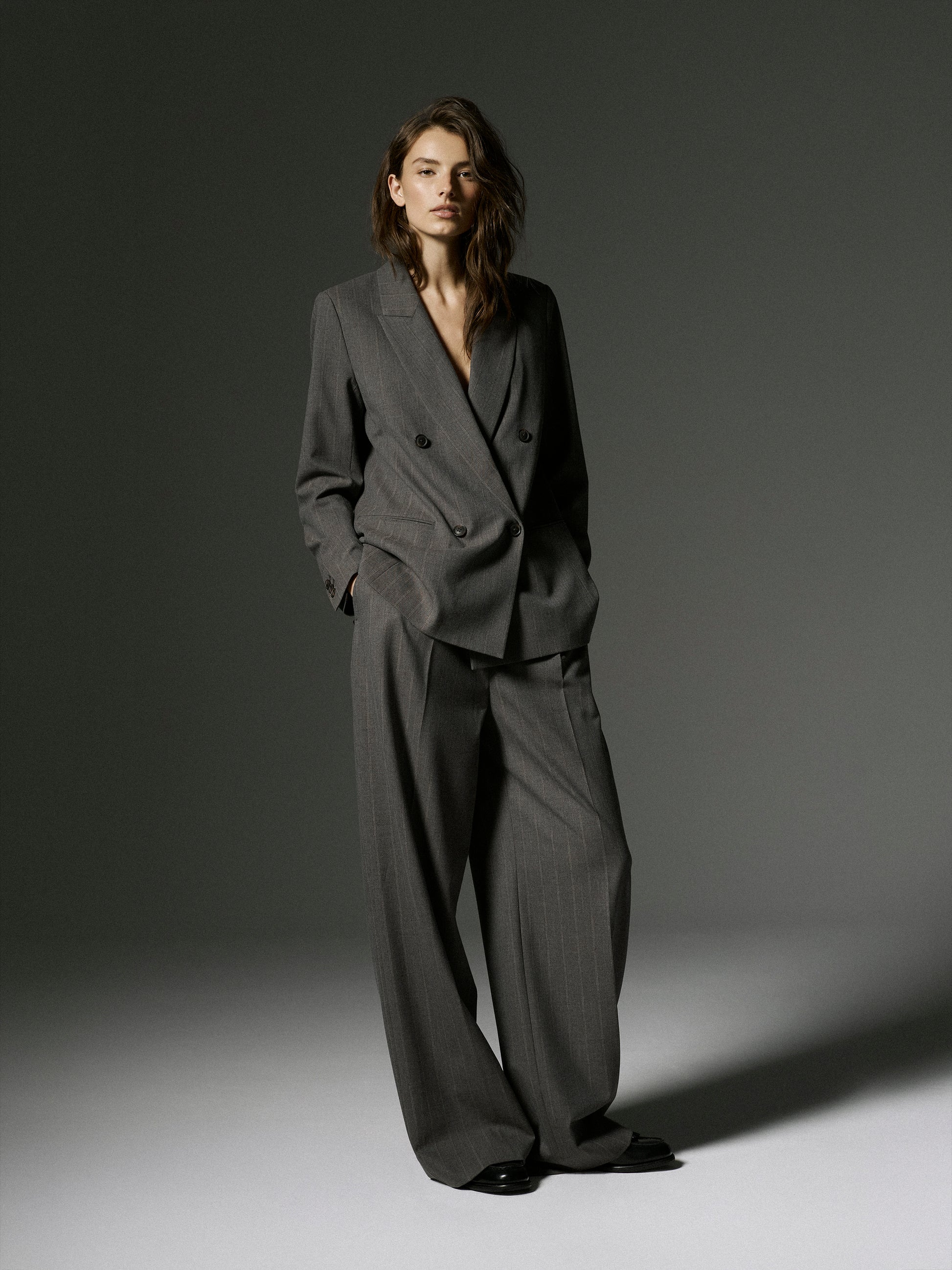 Woven Stretch Classic Relax Blazer with Double-Breasted Closure